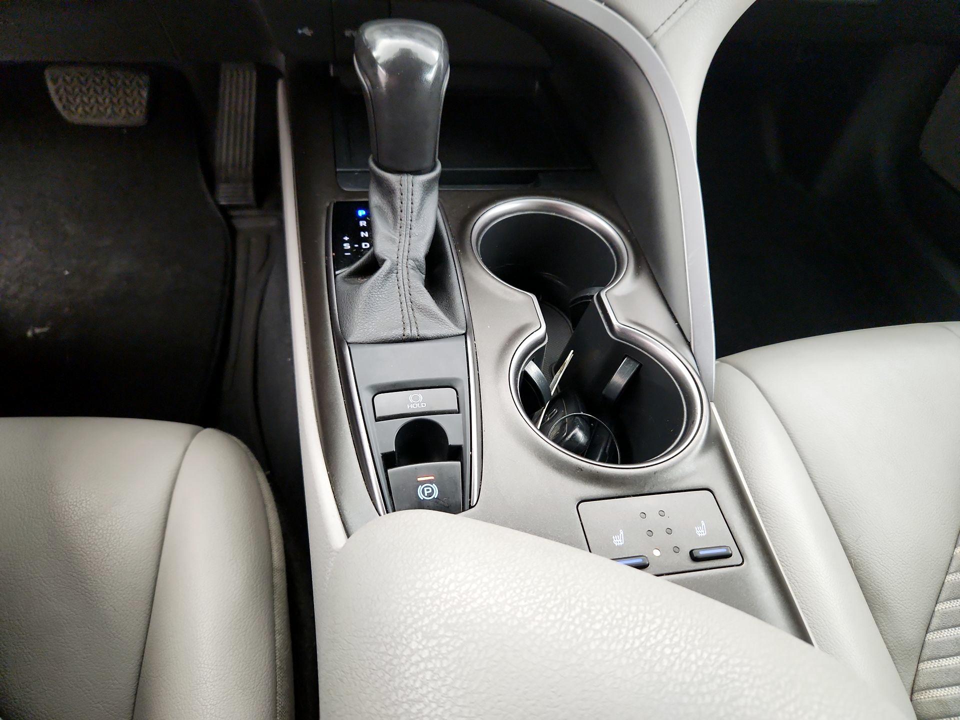 Thumbnail: 2021 Toyota Camry - 17