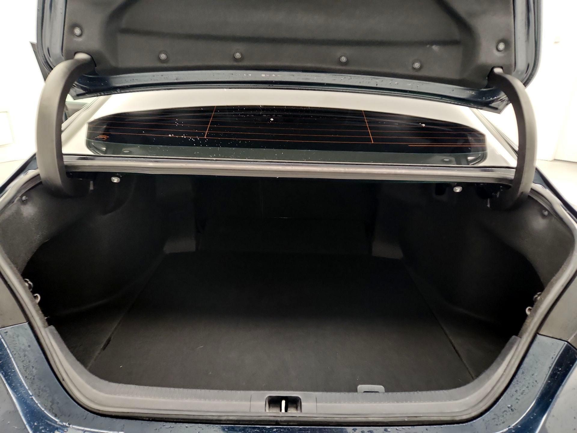 Thumbnail: 2021 Toyota Camry - 20