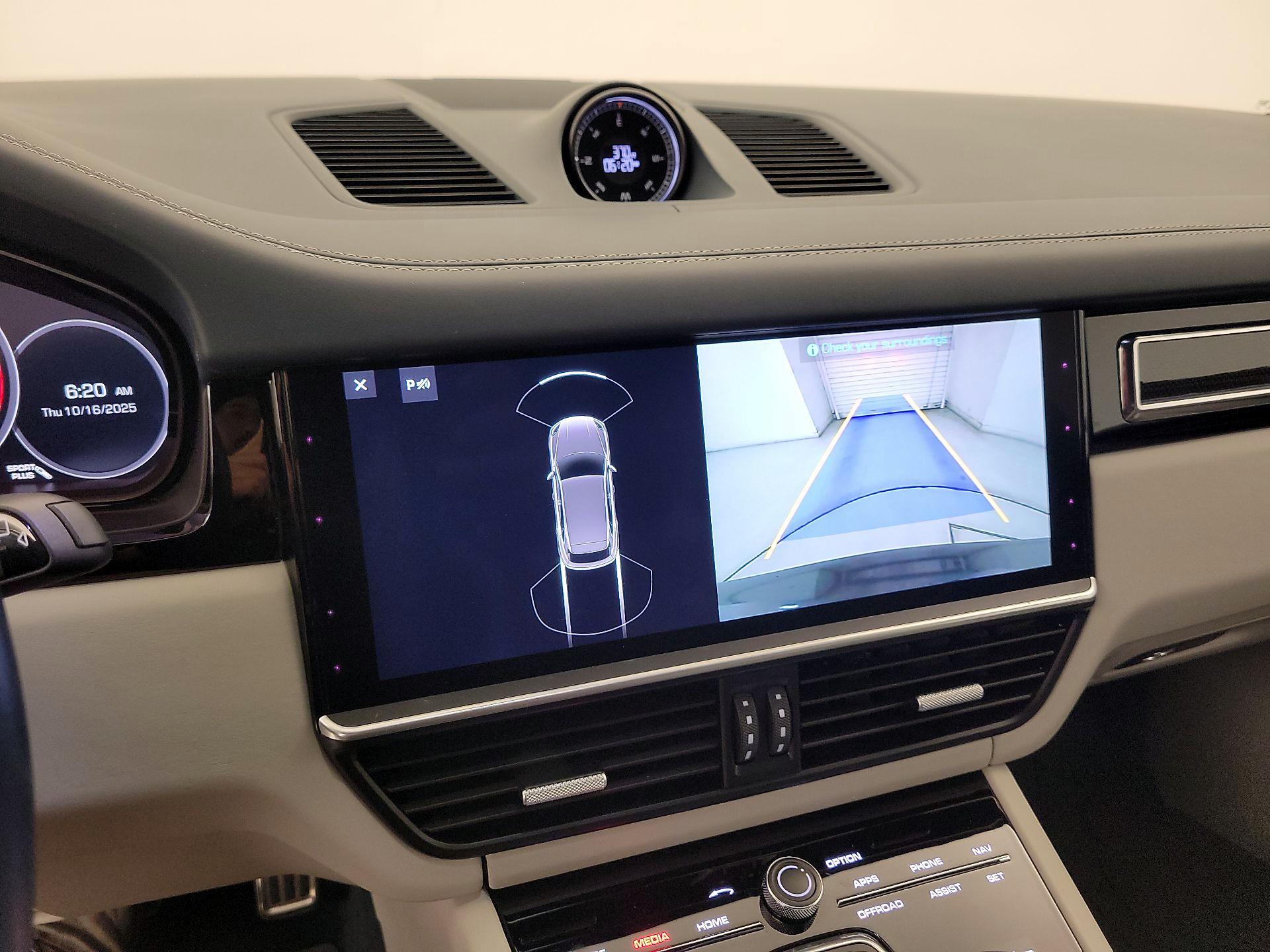 Thumbnail: 2019 Porsche Cayenne - 15