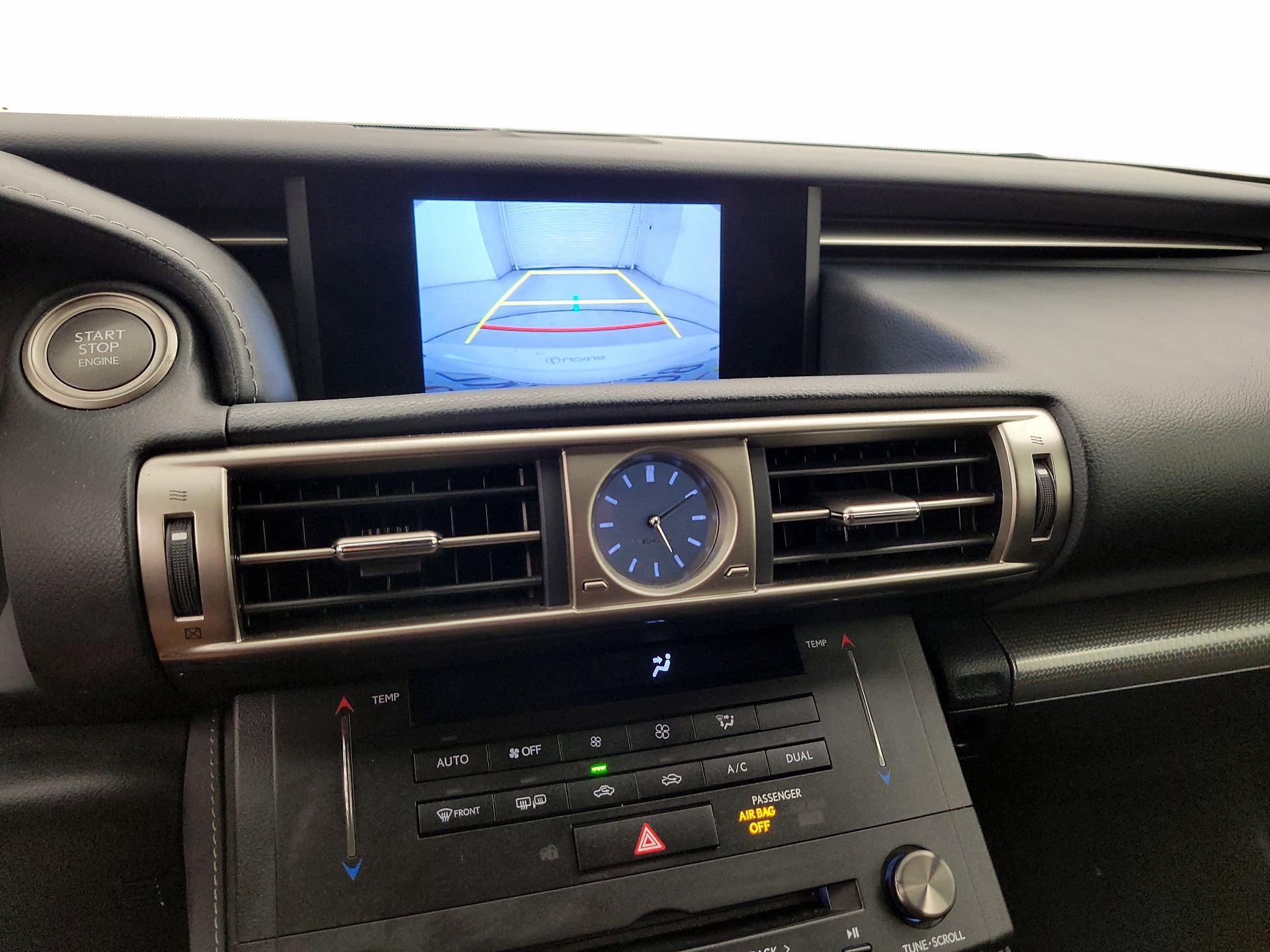 Thumbnail: 2016 Lexus IS - 15