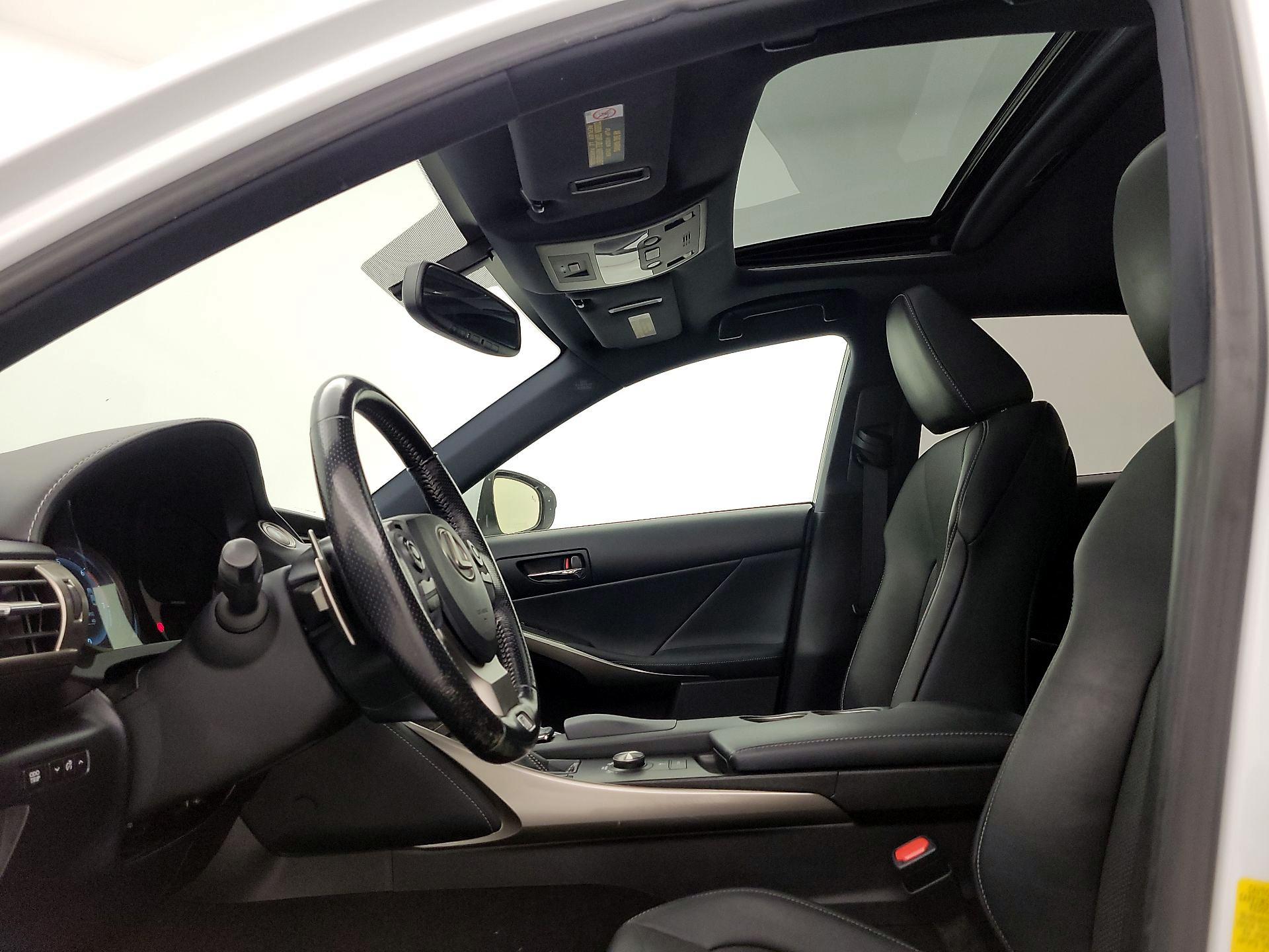 Thumbnail: 2016 Lexus IS - 19