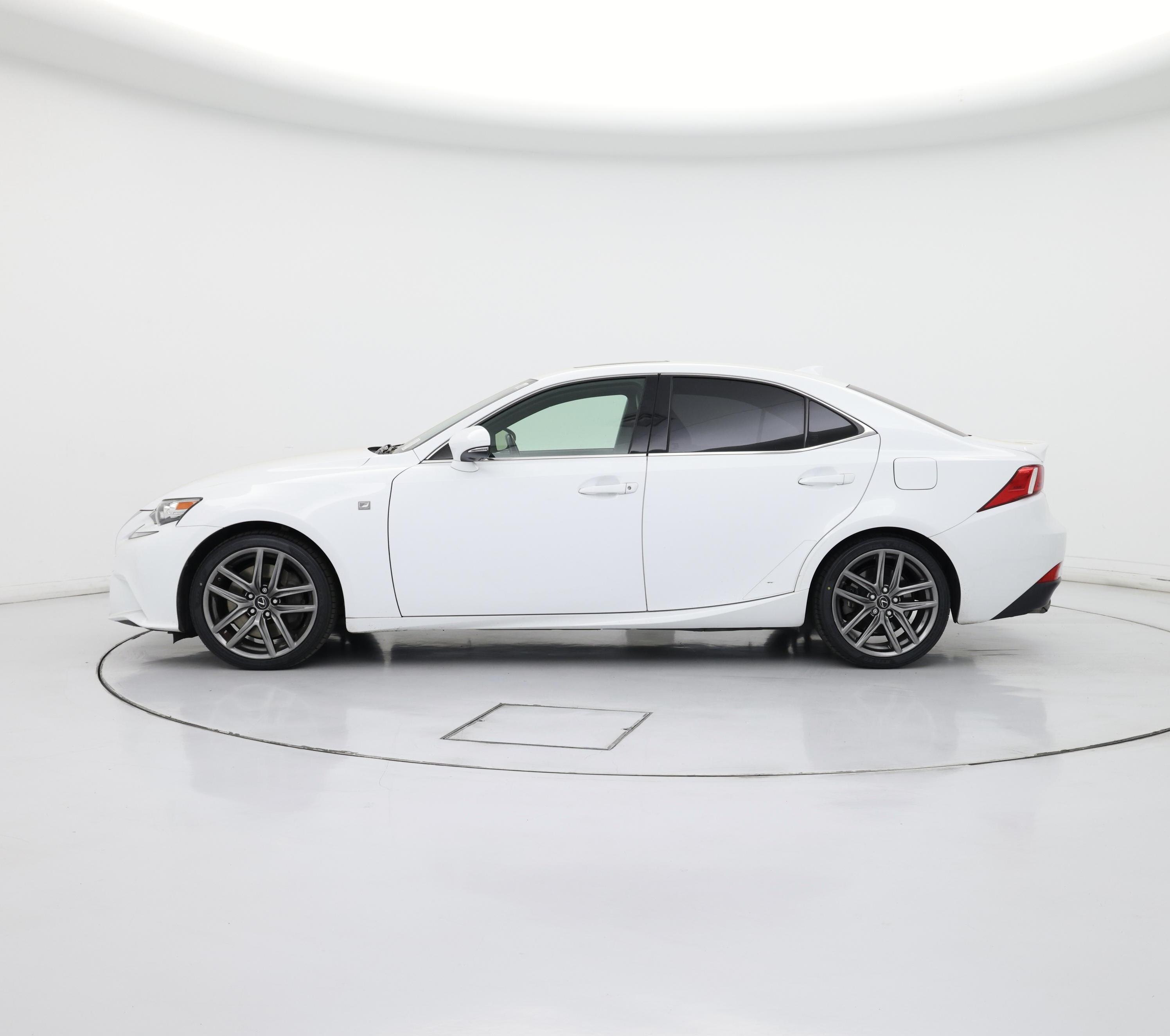 Thumbnail: 2016 Lexus IS - 3