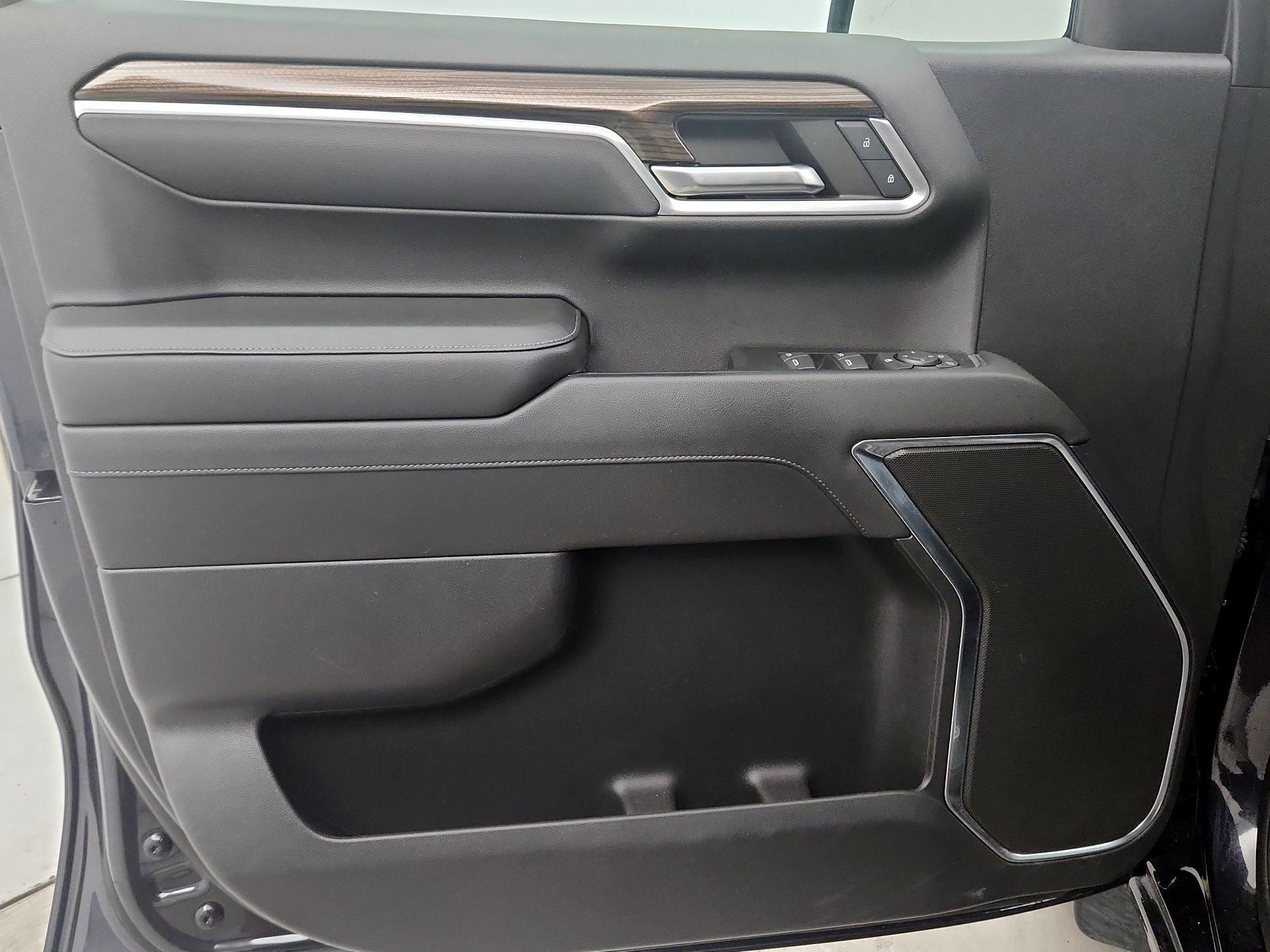 Thumbnail: 2022 Chevrolet Silverado 1500 - 12