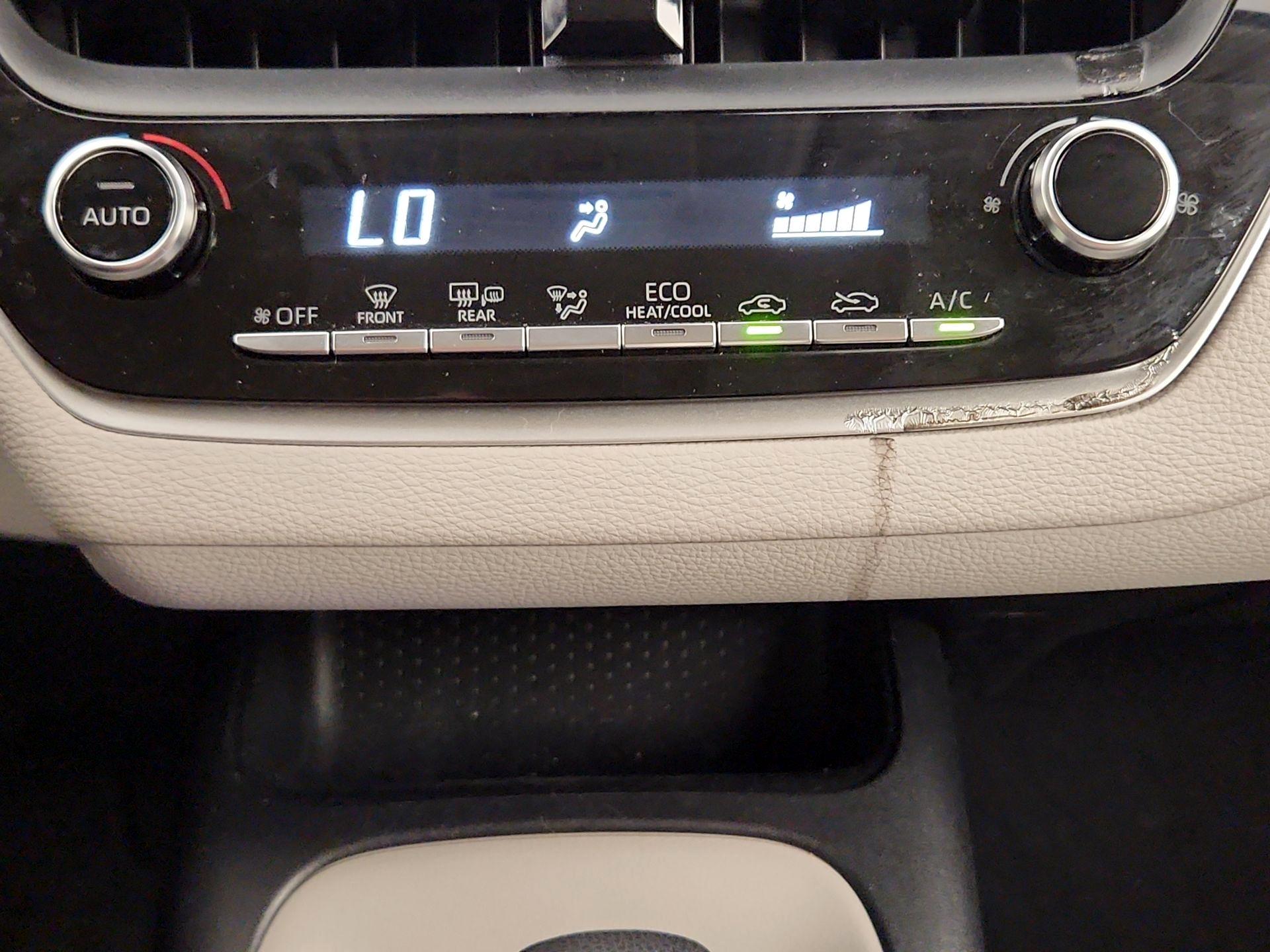 Thumbnail: 2021 Toyota Corolla - 16