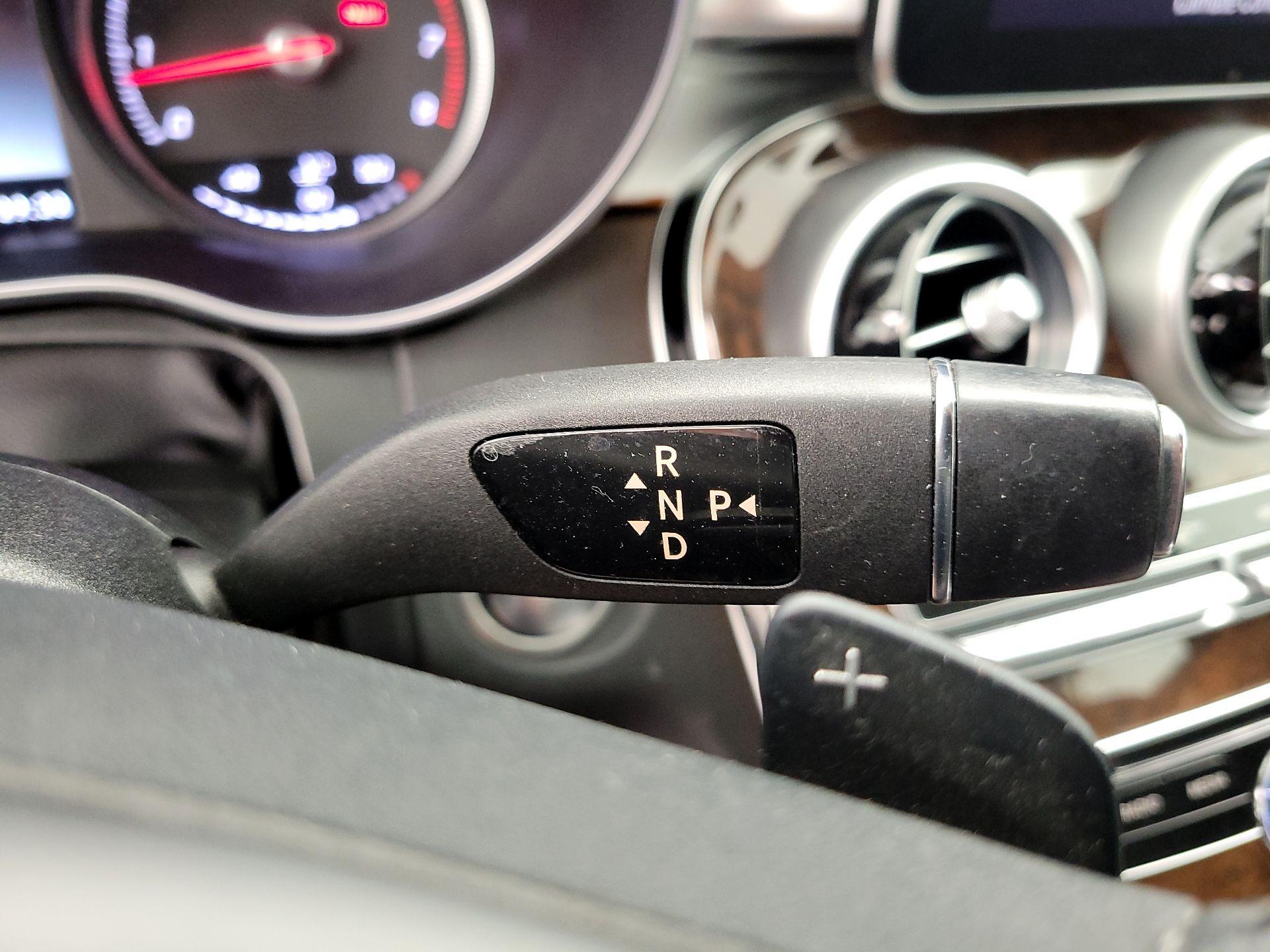 Thumbnail: 2016 Mercedes-Benz C-Class - 18