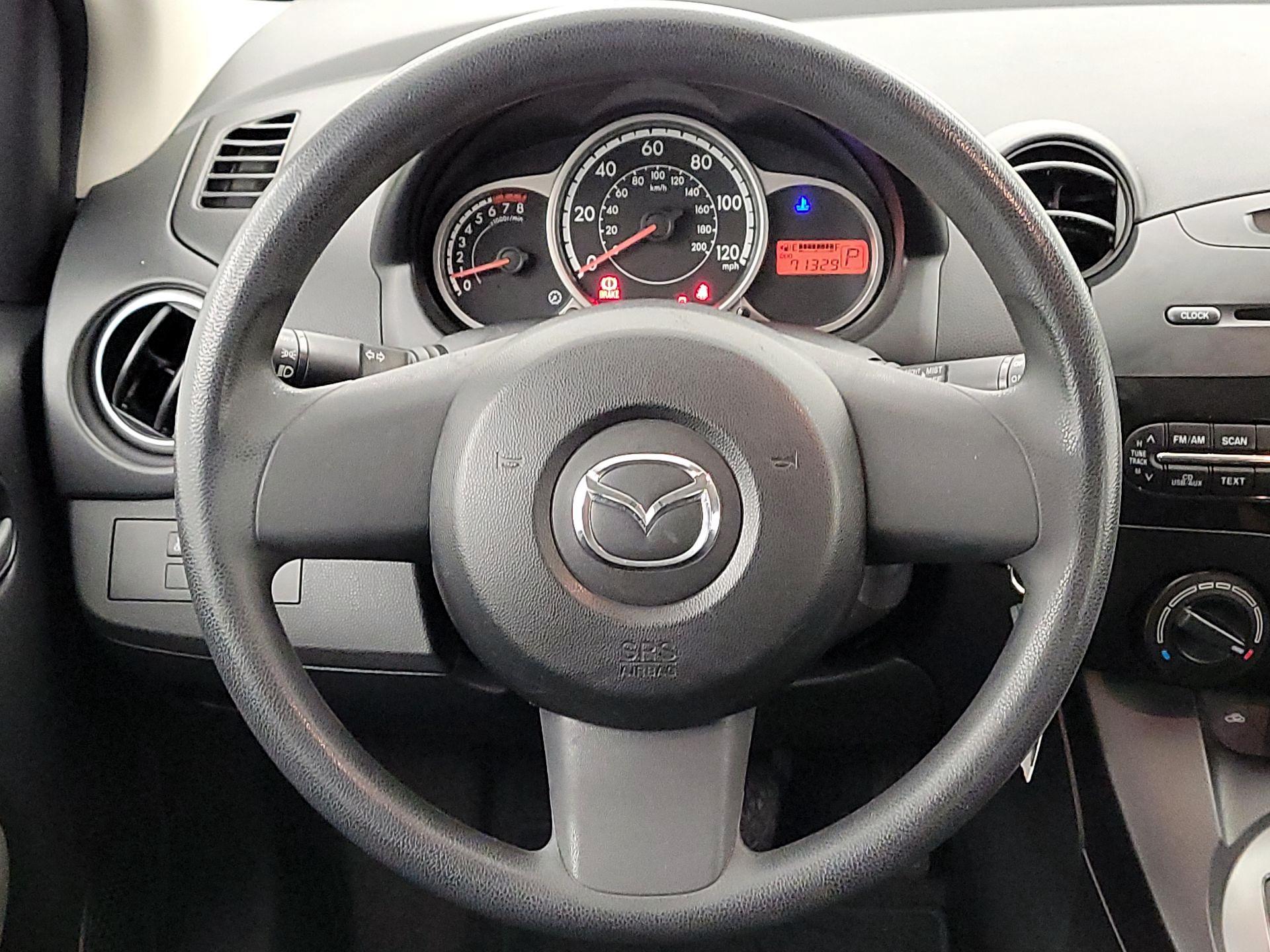 Thumbnail: 2014 Mazda Mazda2 - 10