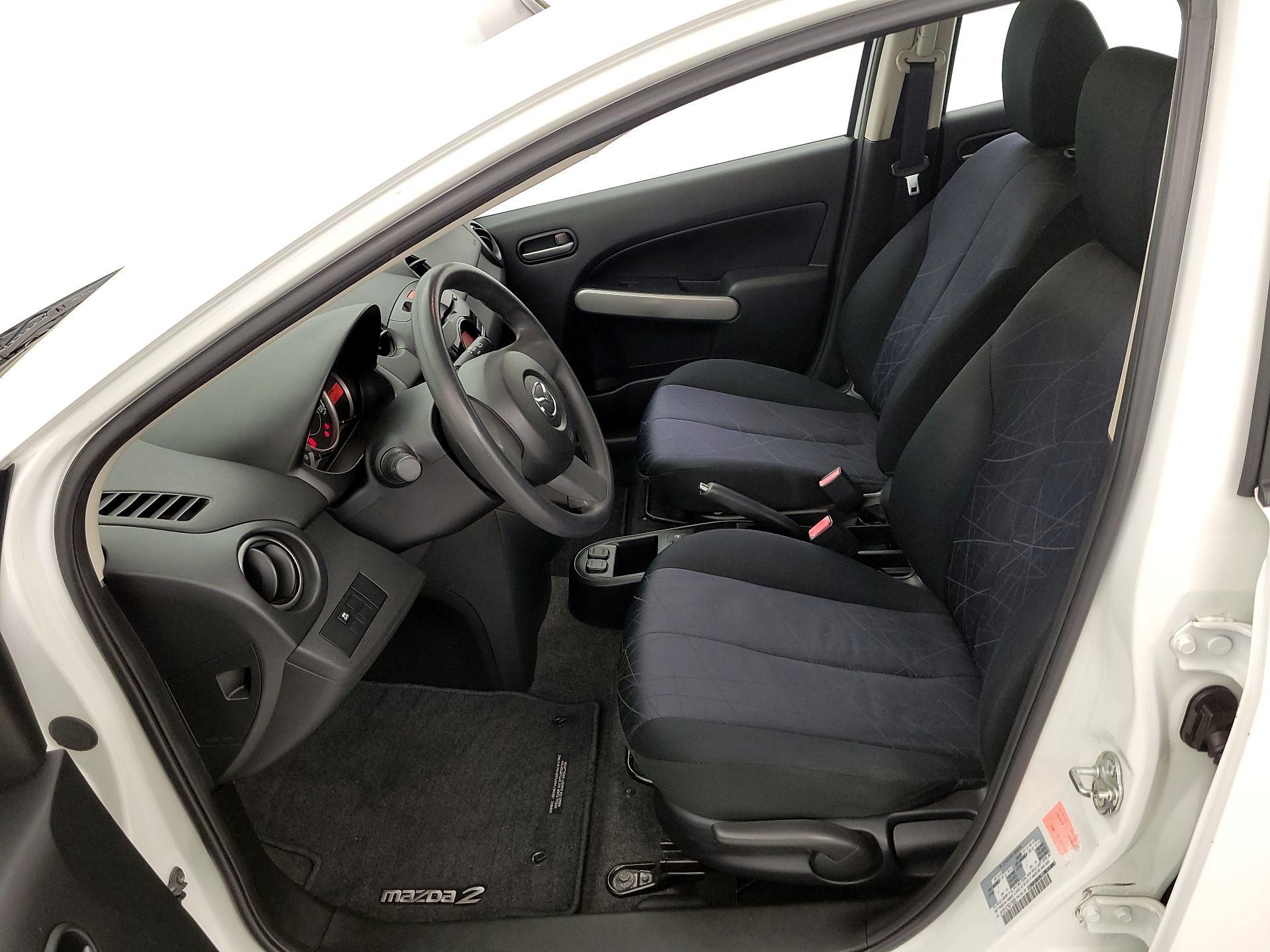 Thumbnail: 2014 Mazda Mazda2 - 11