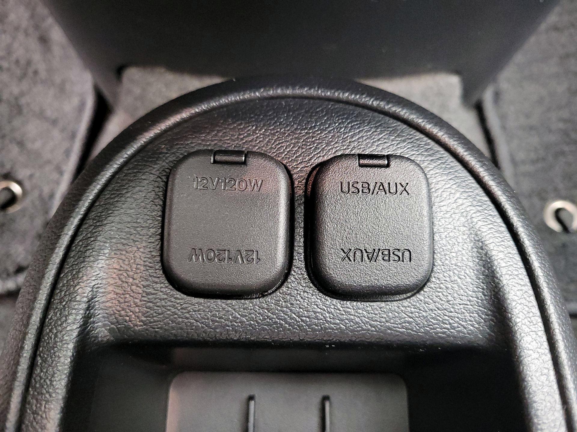 Thumbnail: 2014 Mazda Mazda2 - 17
