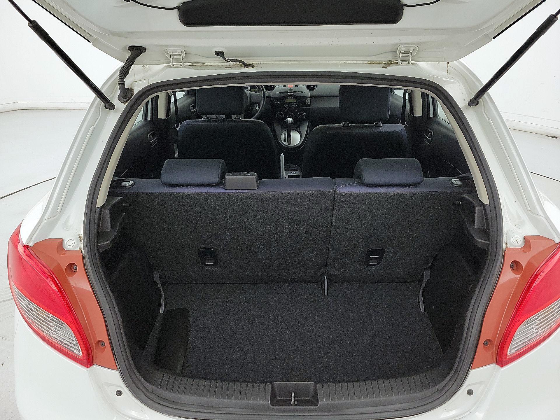 Thumbnail: 2014 Mazda Mazda2 - 19
