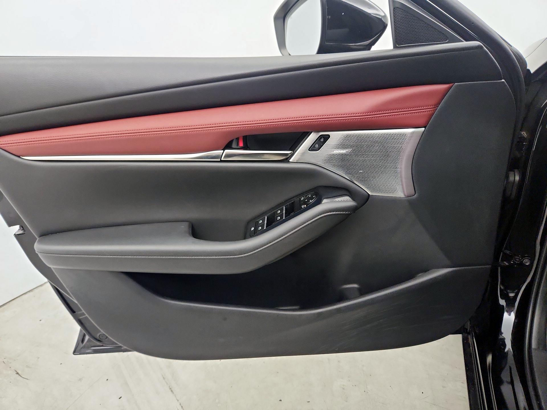 Thumbnail: 2022 Mazda Mazda3 - 12