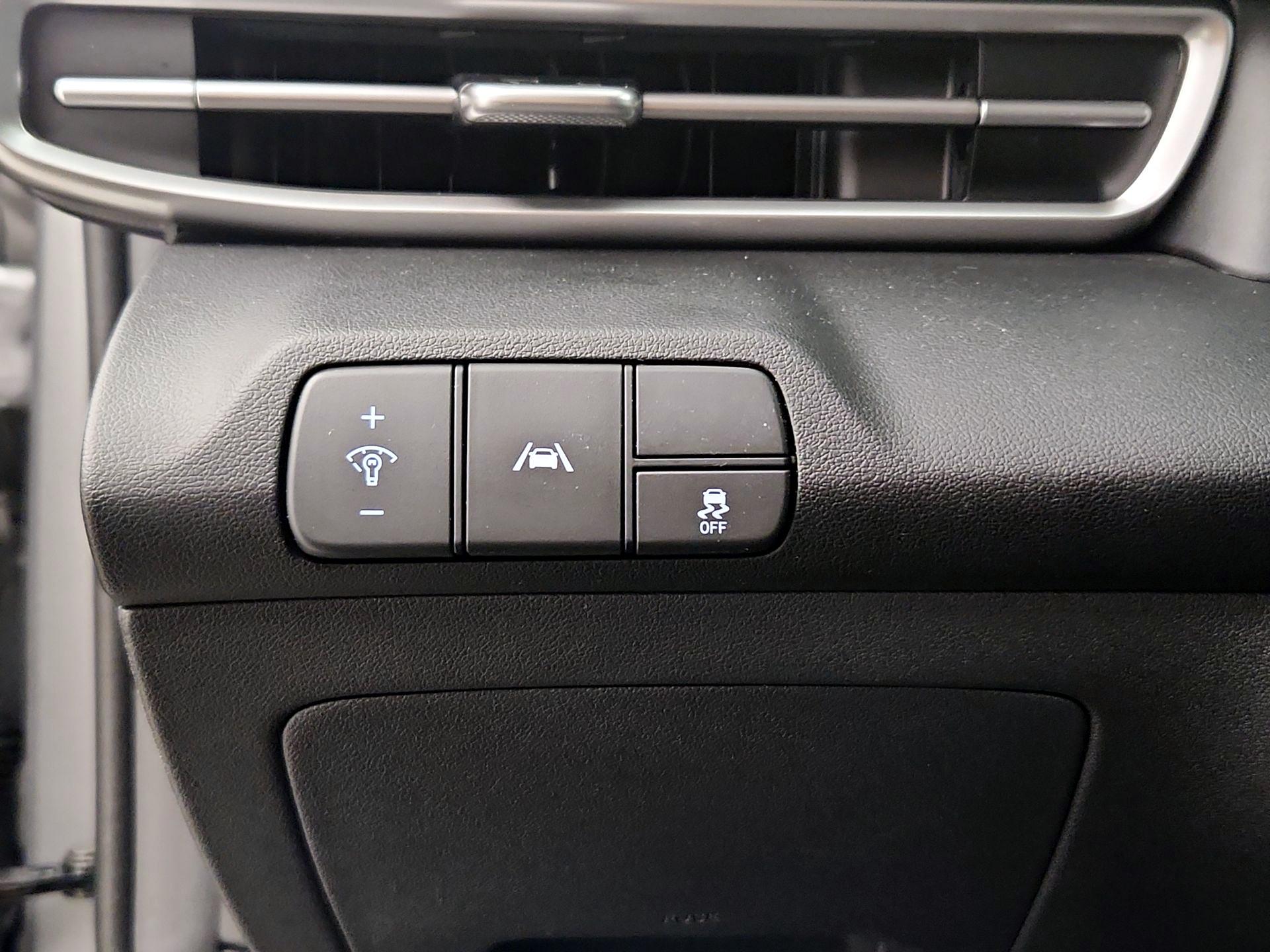 Thumbnail: 2023 Hyundai Elantra - 13