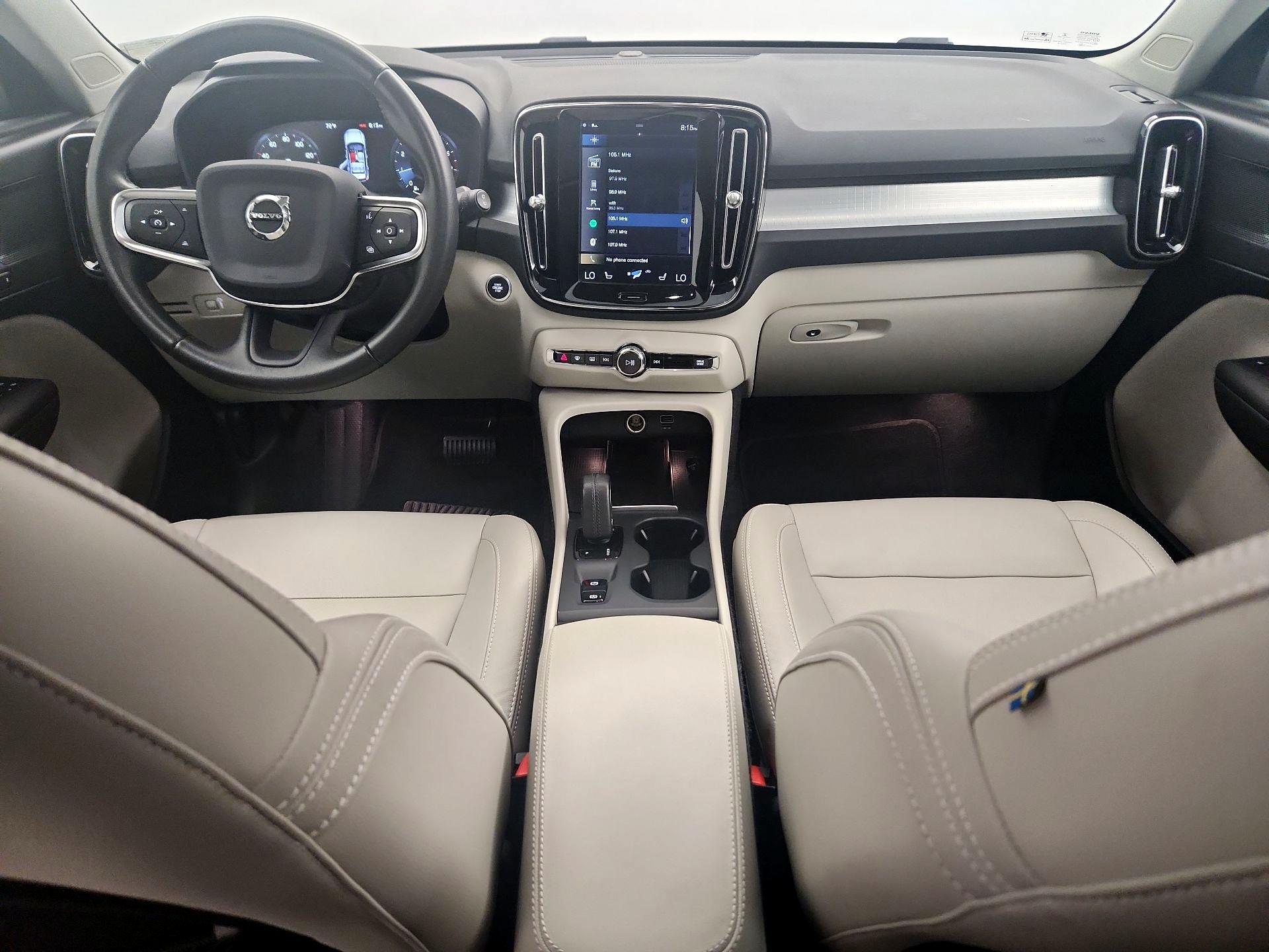 Thumbnail: 2020 Volvo XC40 - 9