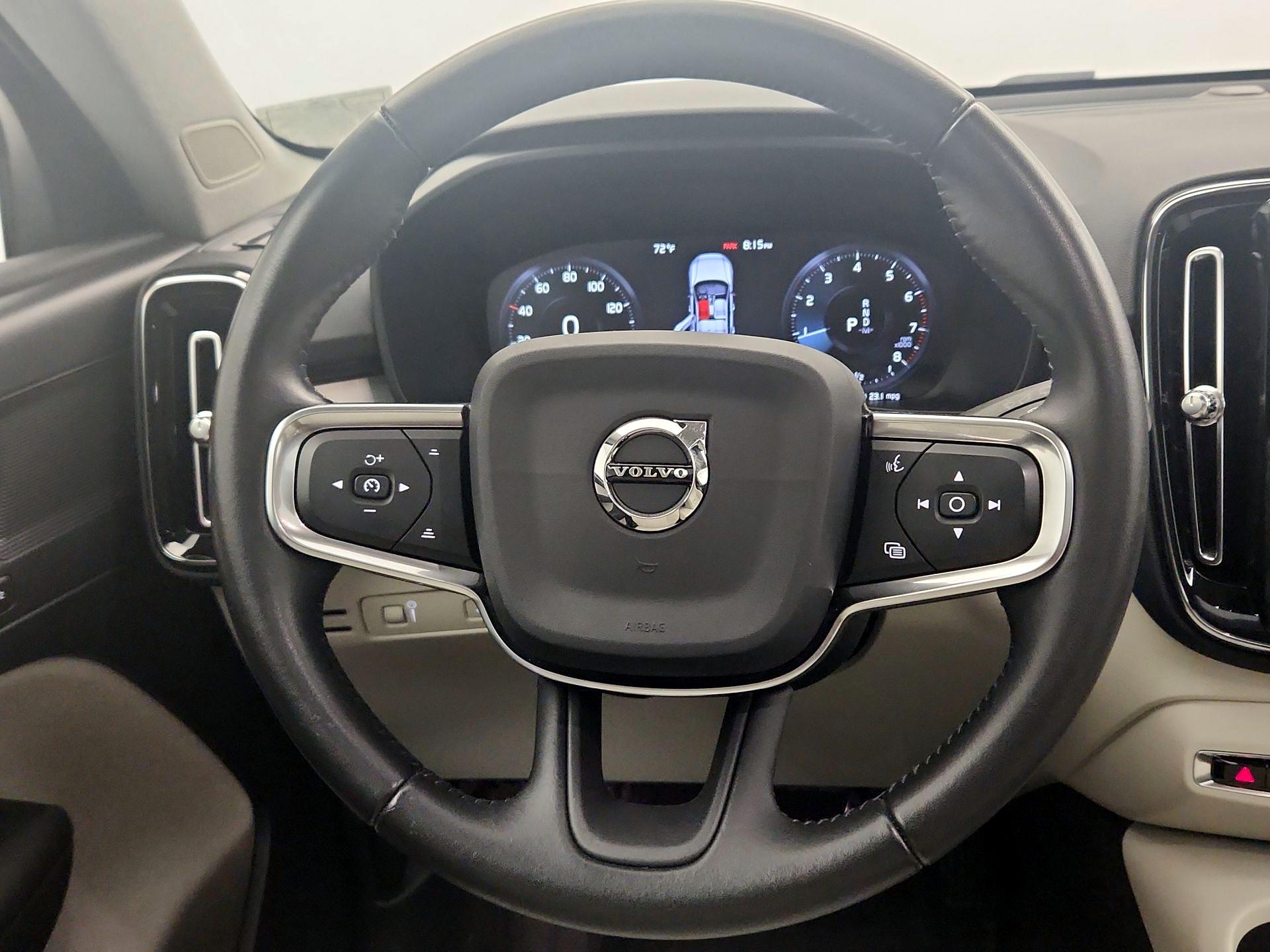 Thumbnail: 2020 Volvo XC40 - 10