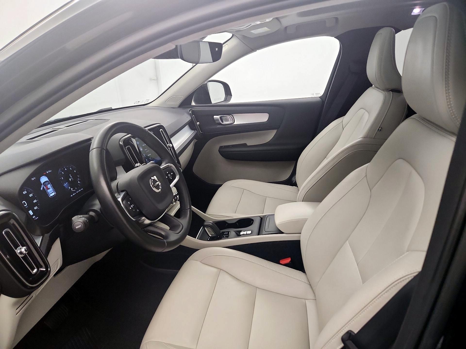 Thumbnail: 2020 Volvo XC40 - 11