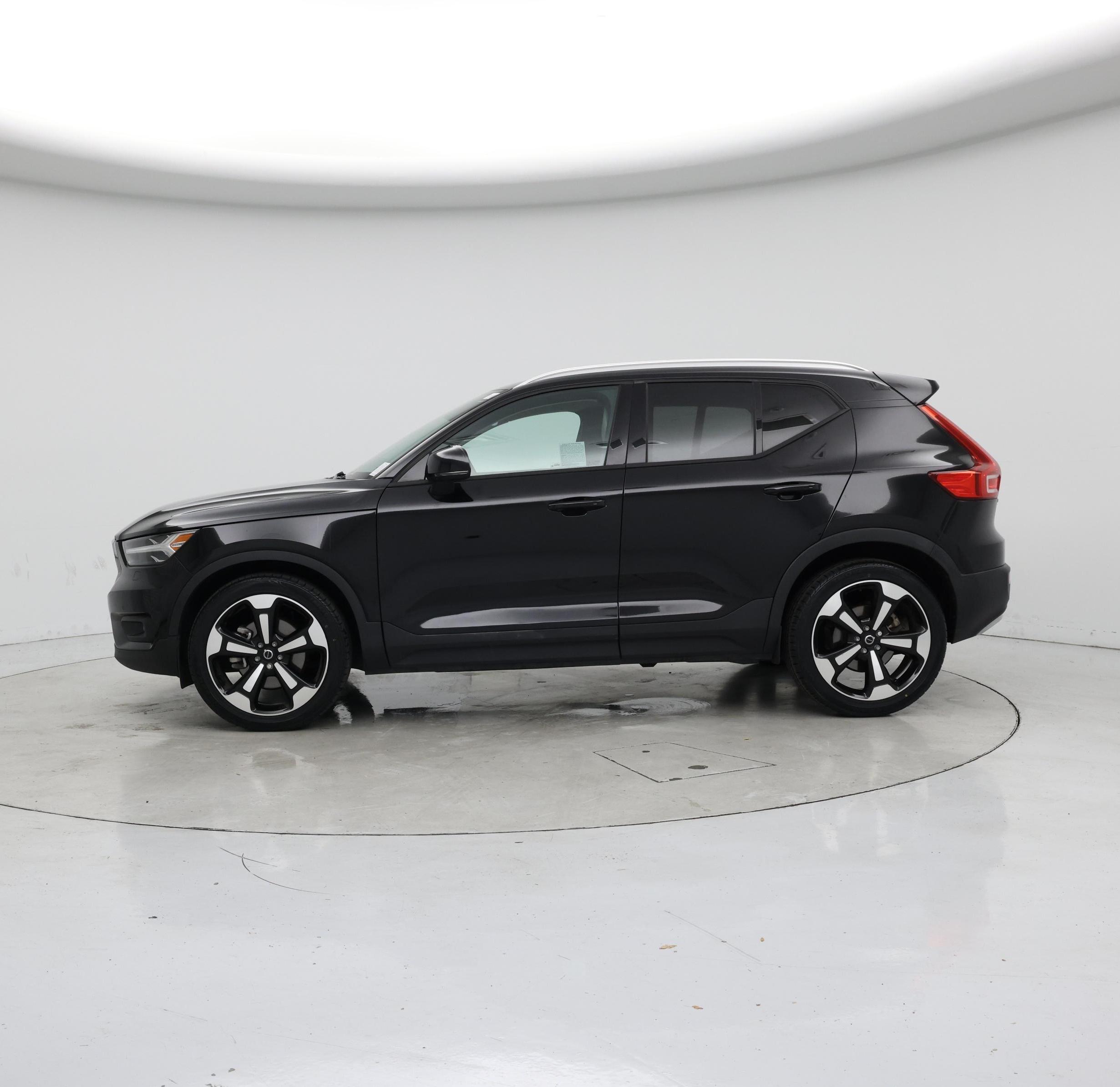 Thumbnail: 2020 Volvo XC40 - 3