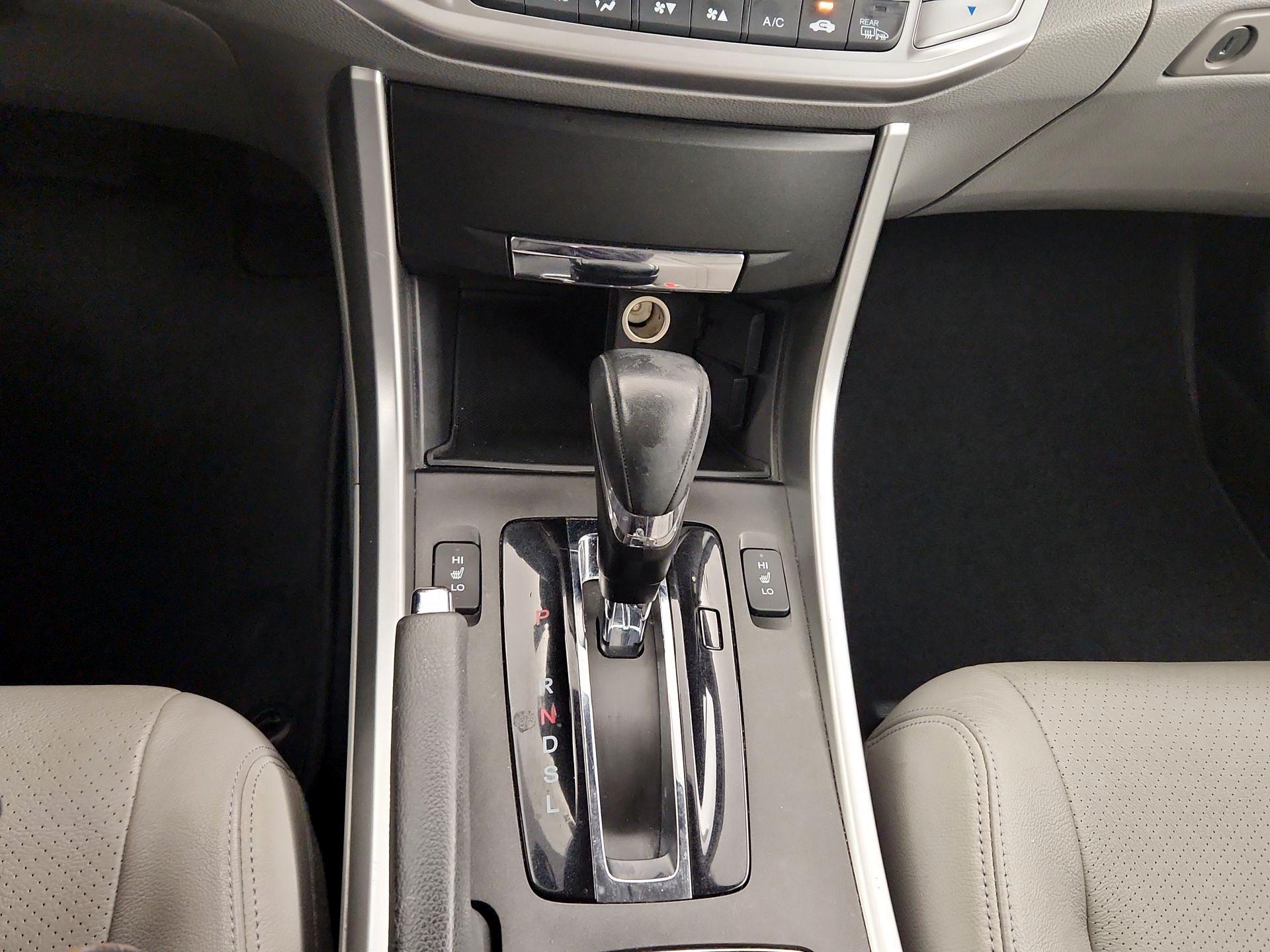 Thumbnail: 2015 Honda Accord - 17
