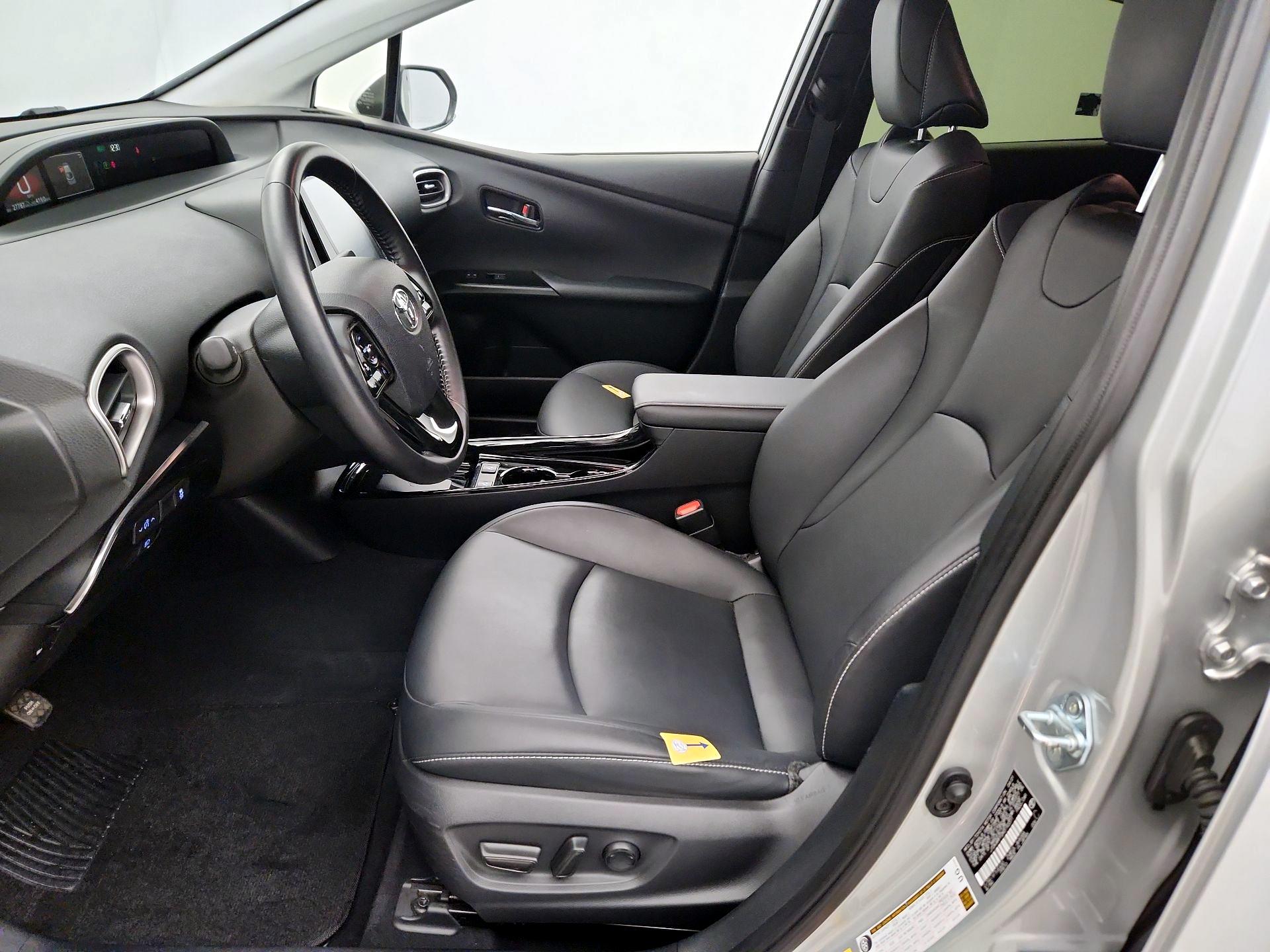 Thumbnail: 2021 Toyota Prius Prime - 11