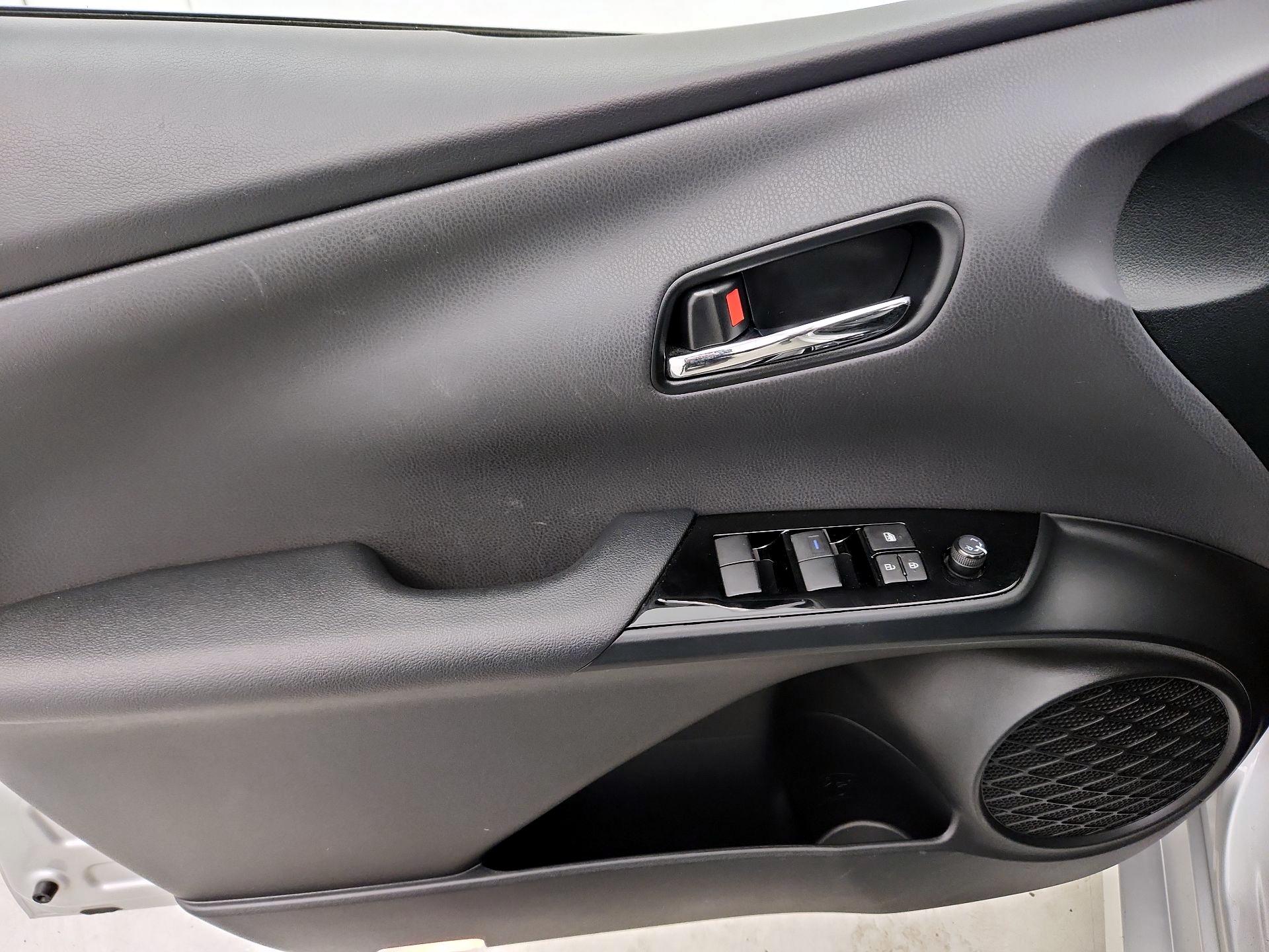 Thumbnail: 2021 Toyota Prius Prime - 12