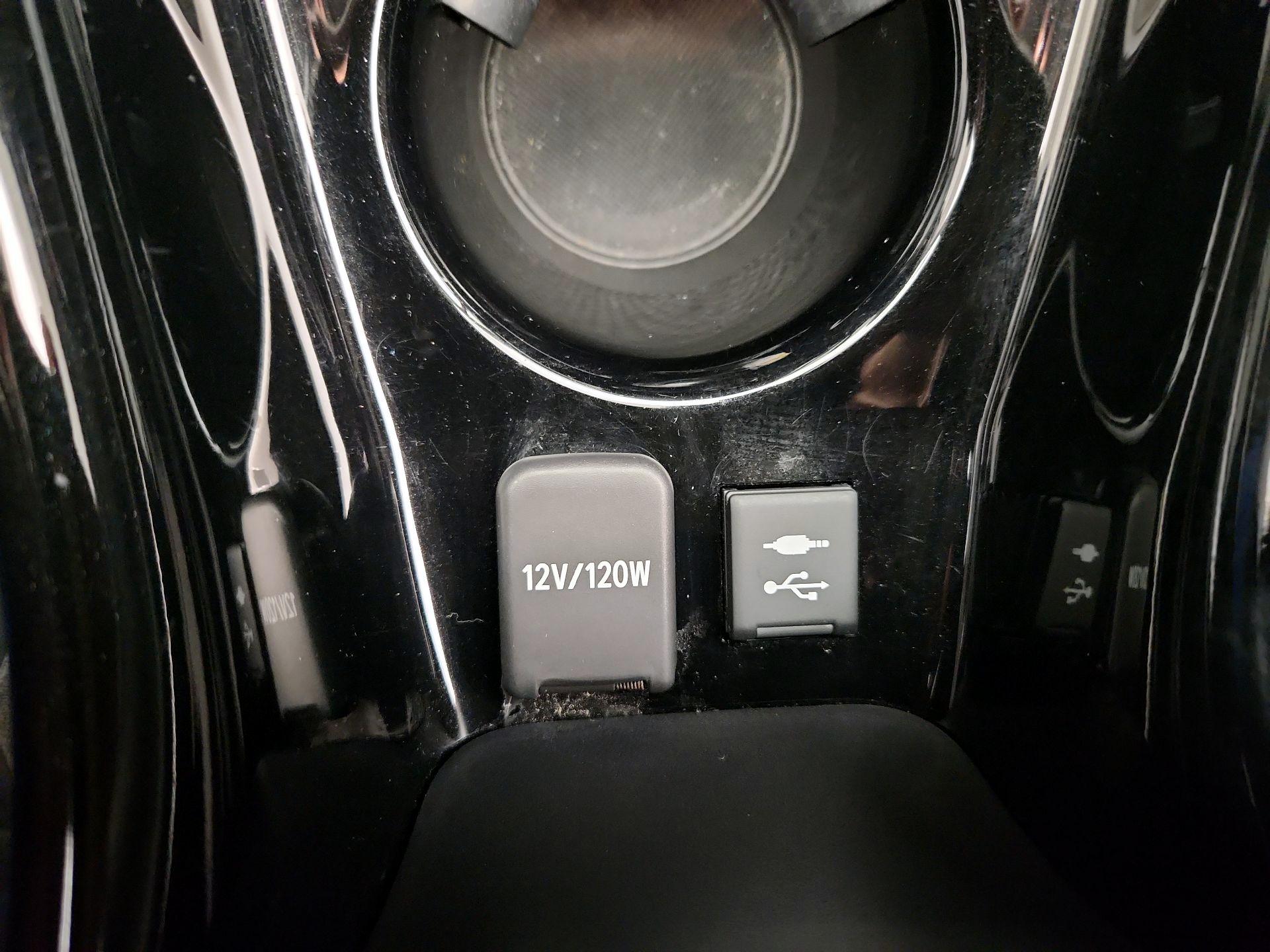 Thumbnail: 2021 Toyota Prius Prime - 19