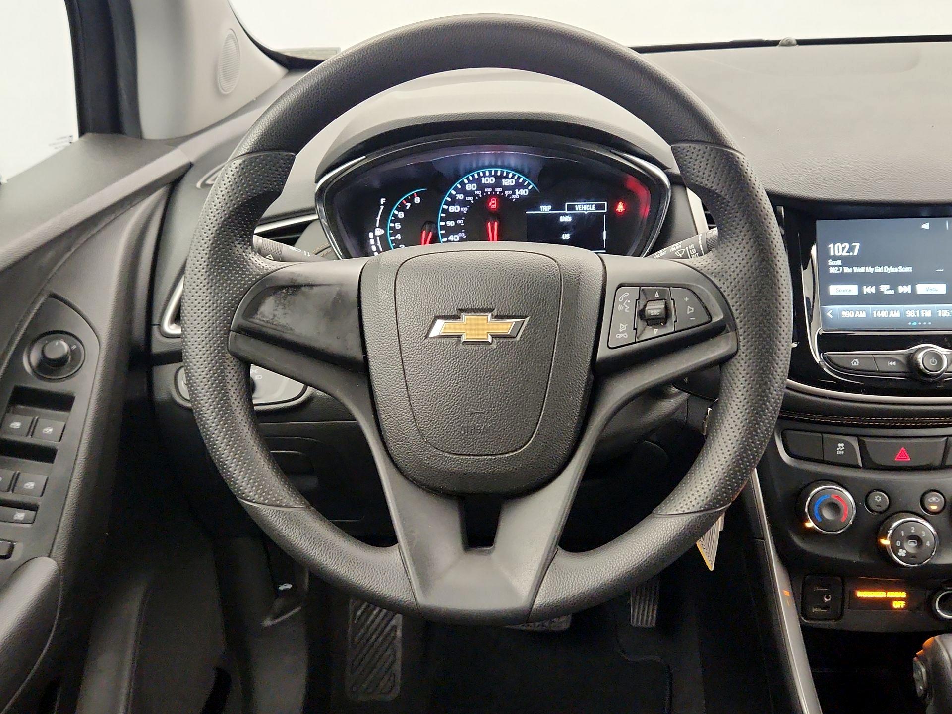 Thumbnail: 2017 Chevrolet Trax - 10