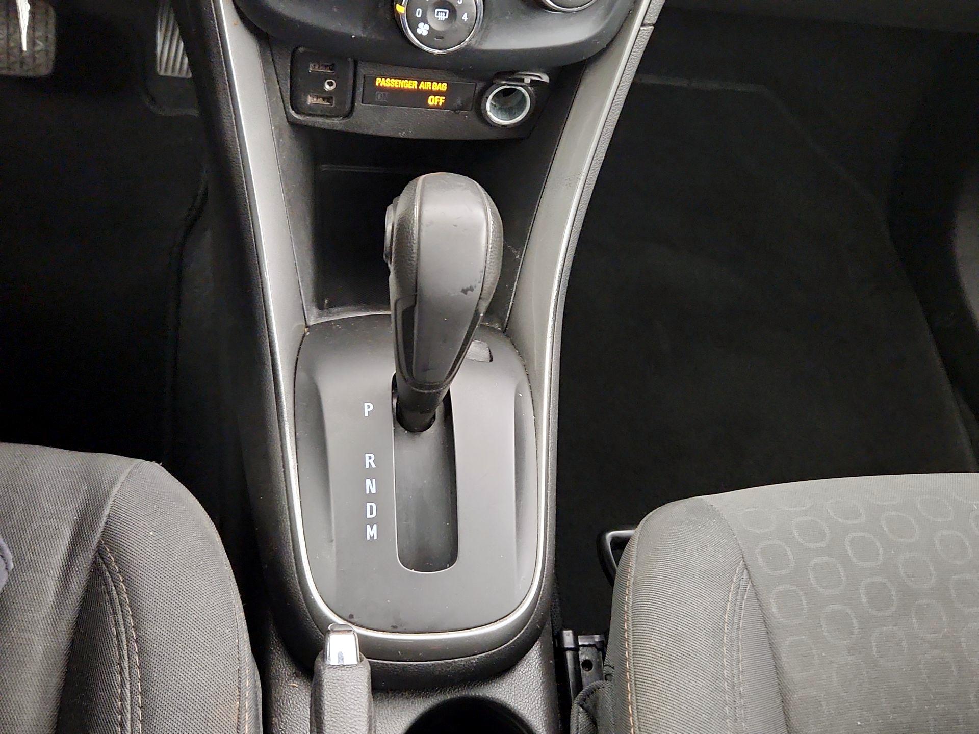 Thumbnail: 2017 Chevrolet Trax - 17