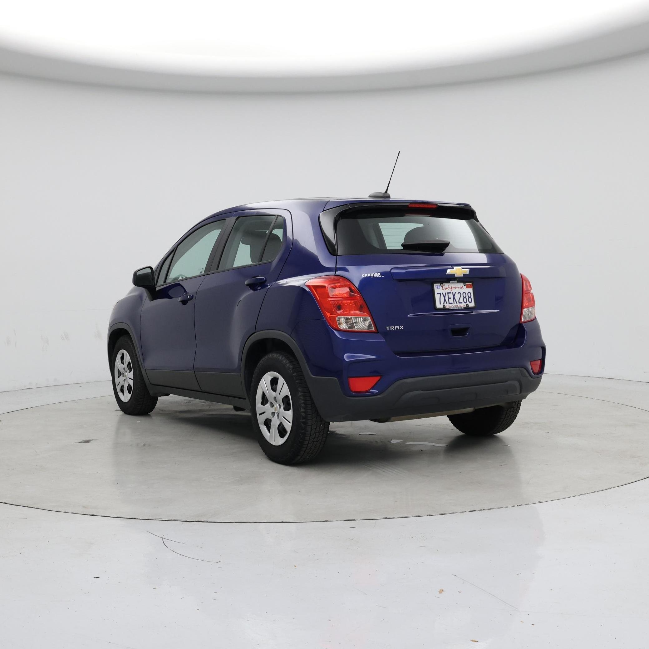 Thumbnail: 2017 Chevrolet Trax - 2