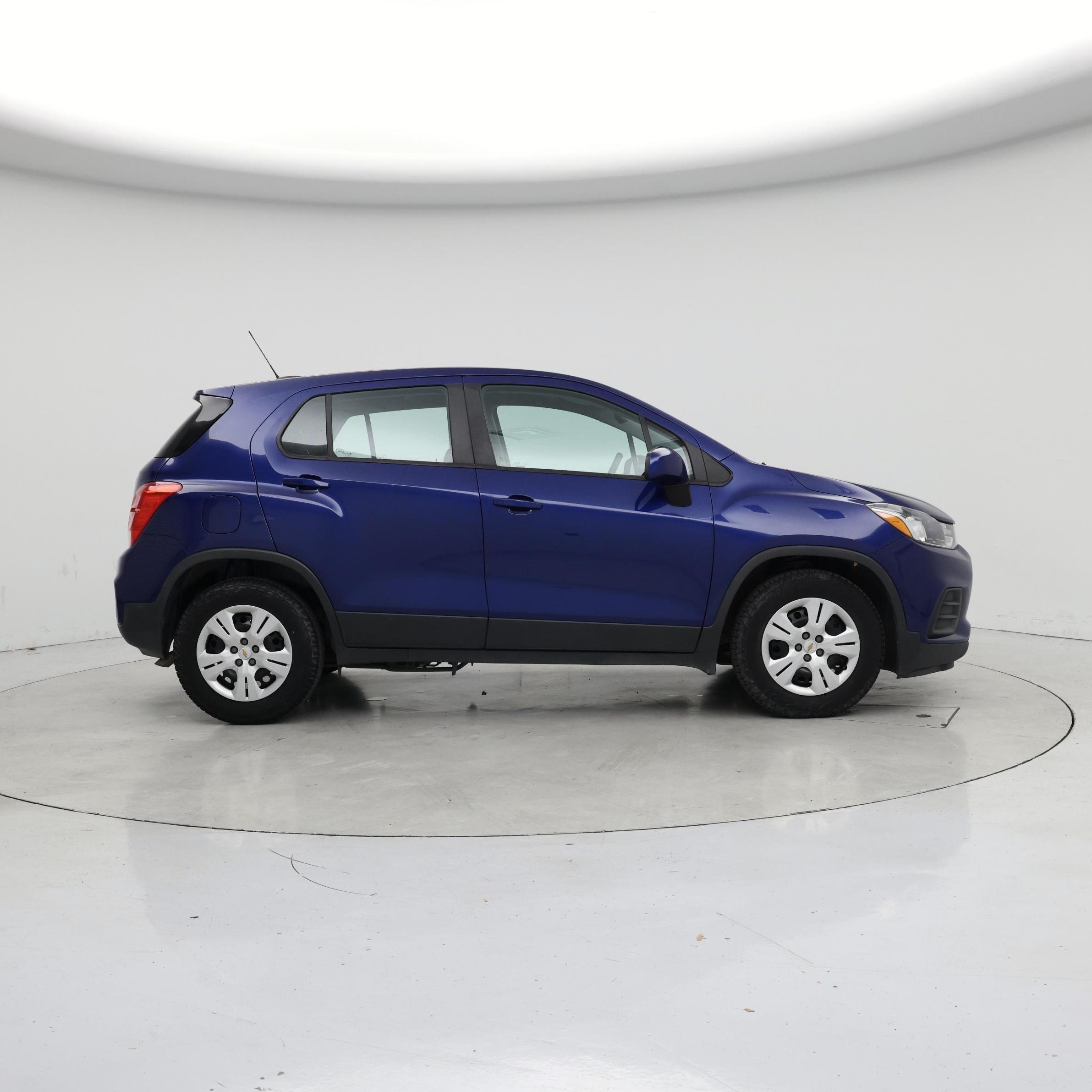 Thumbnail: 2017 Chevrolet Trax - 7