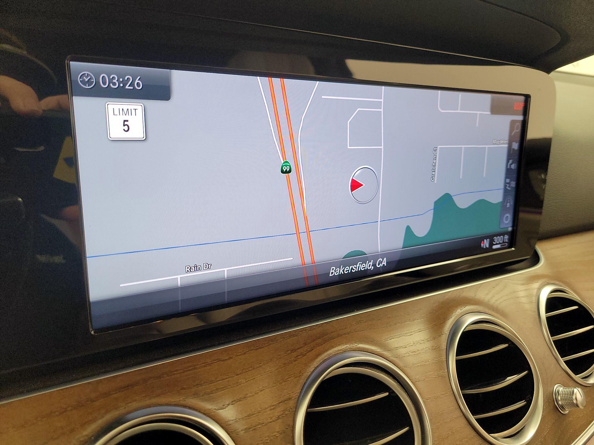 Thumbnail: 2017 Mercedes-Benz E-Class - 14