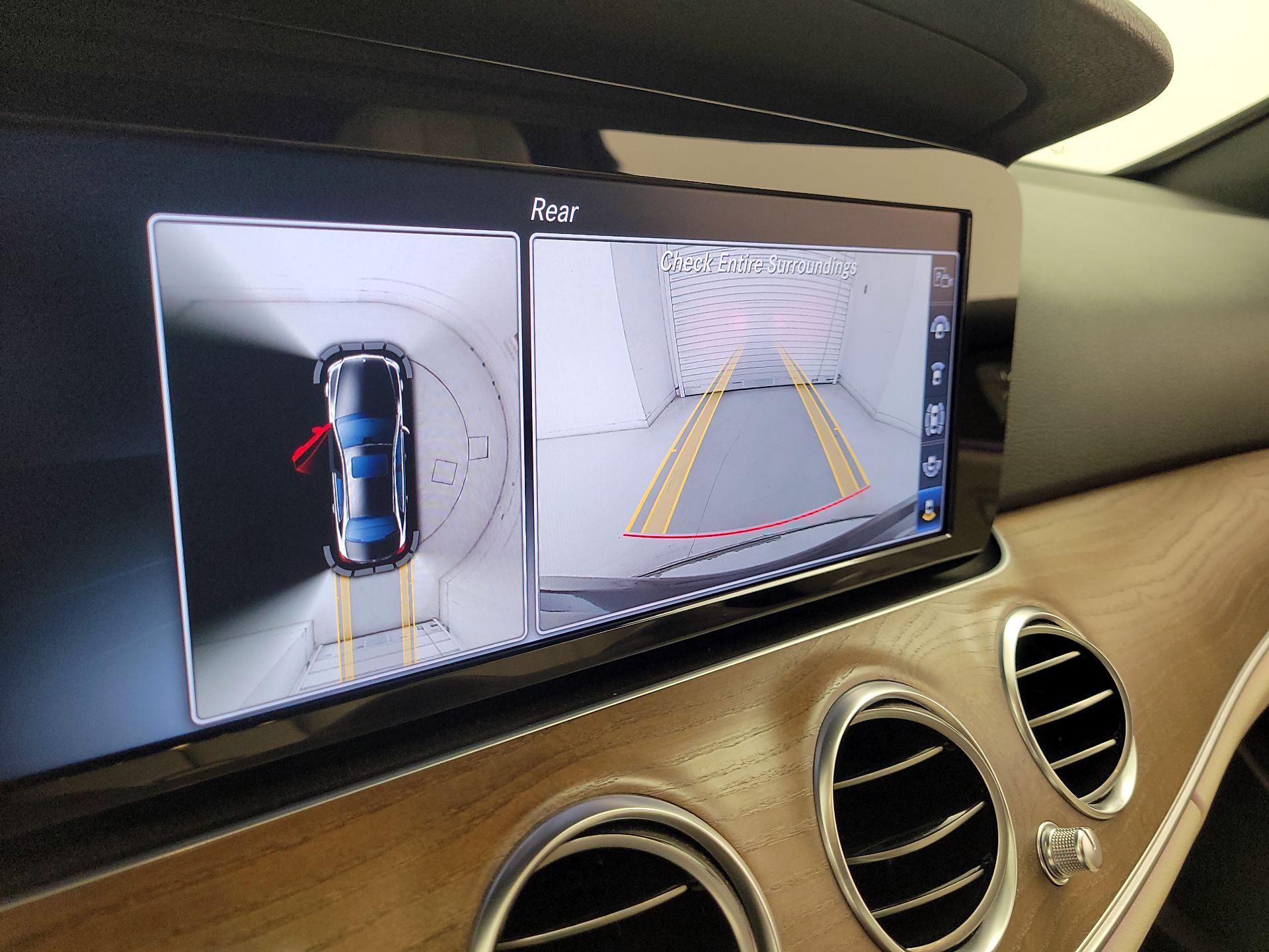 Thumbnail: 2017 Mercedes-Benz E-Class - 15