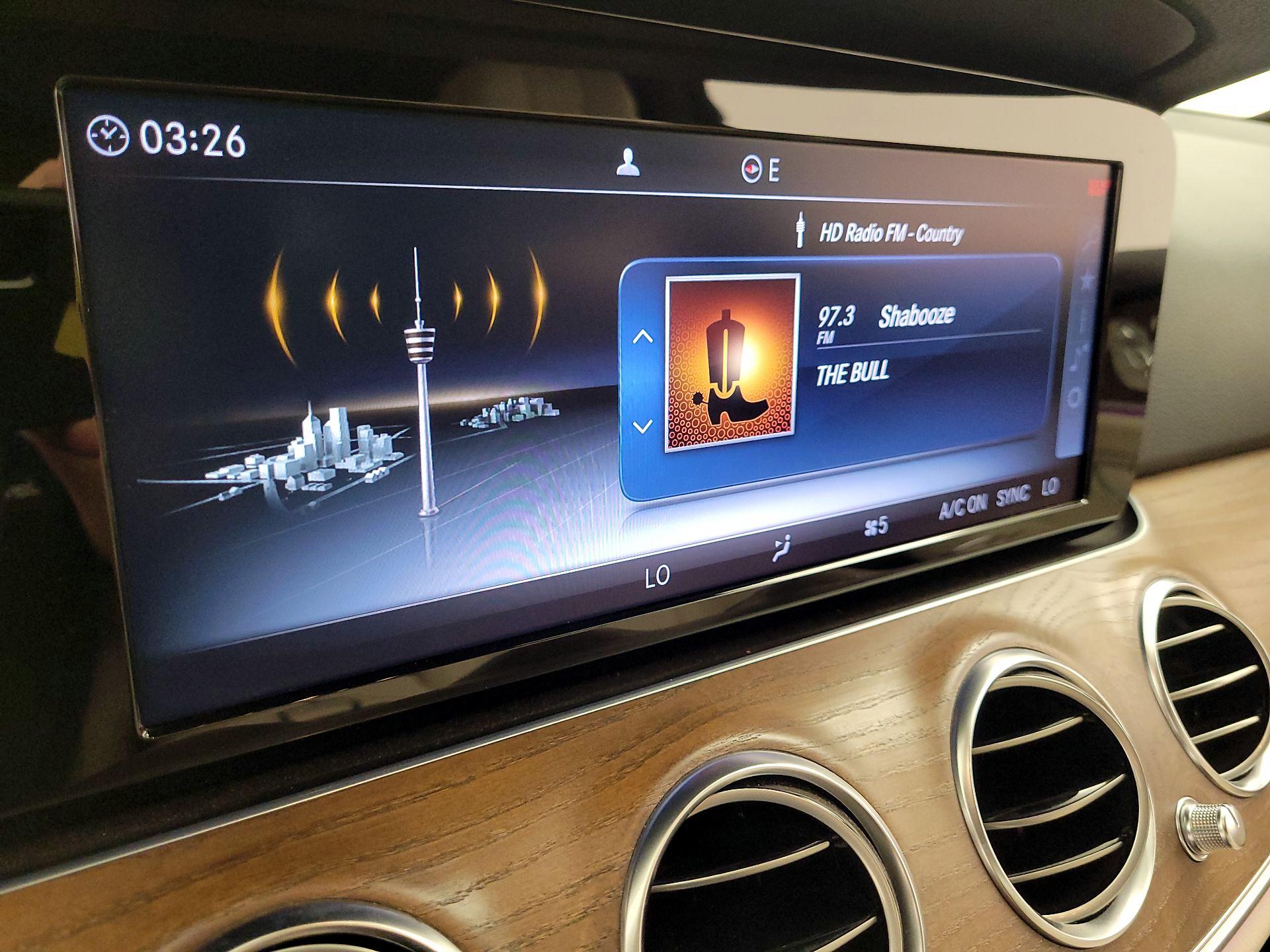 Thumbnail: 2017 Mercedes-Benz E-Class - 16