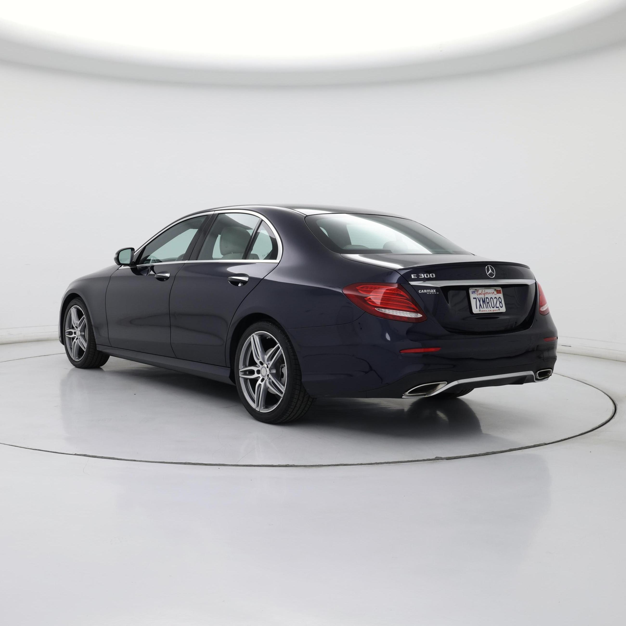 Thumbnail: 2017 Mercedes-Benz E-Class - 2