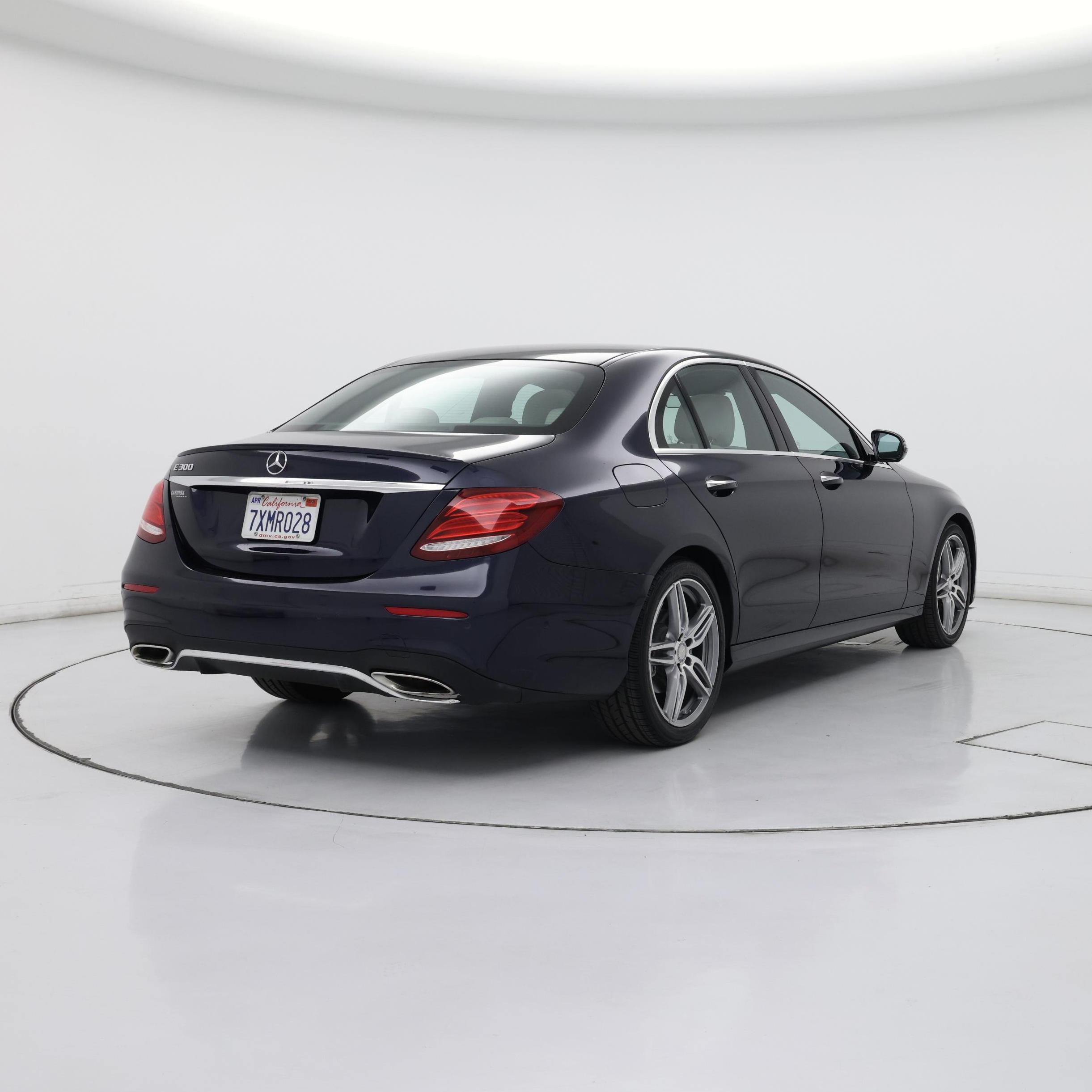 Thumbnail: 2017 Mercedes-Benz E-Class - 8