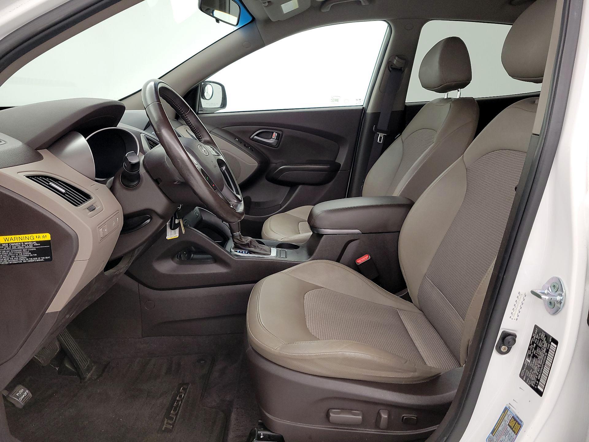 Thumbnail: 2015 Hyundai Tucson - 11