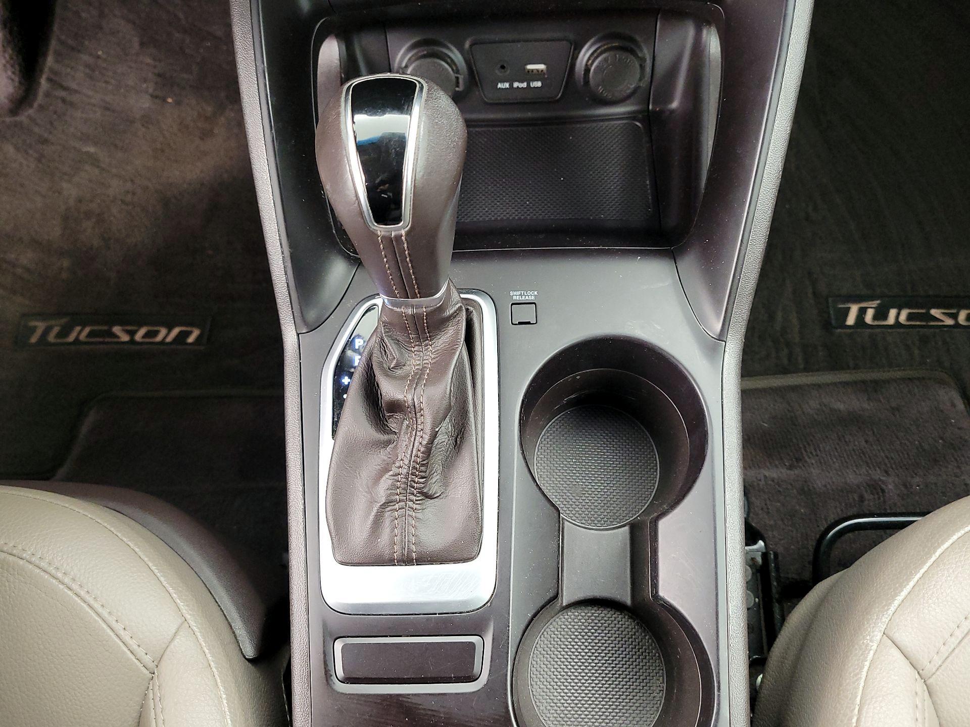 Thumbnail: 2015 Hyundai Tucson - 17