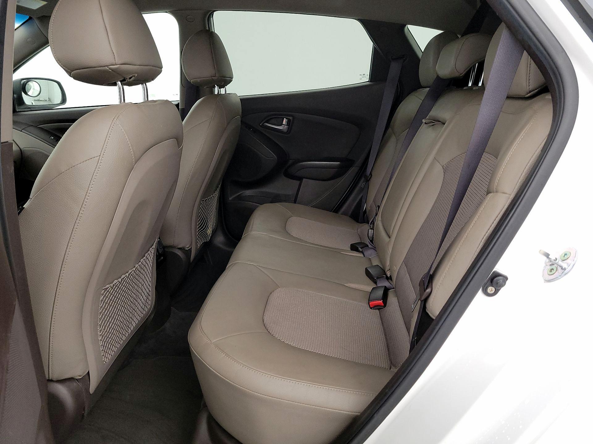 Thumbnail: 2015 Hyundai Tucson - 19