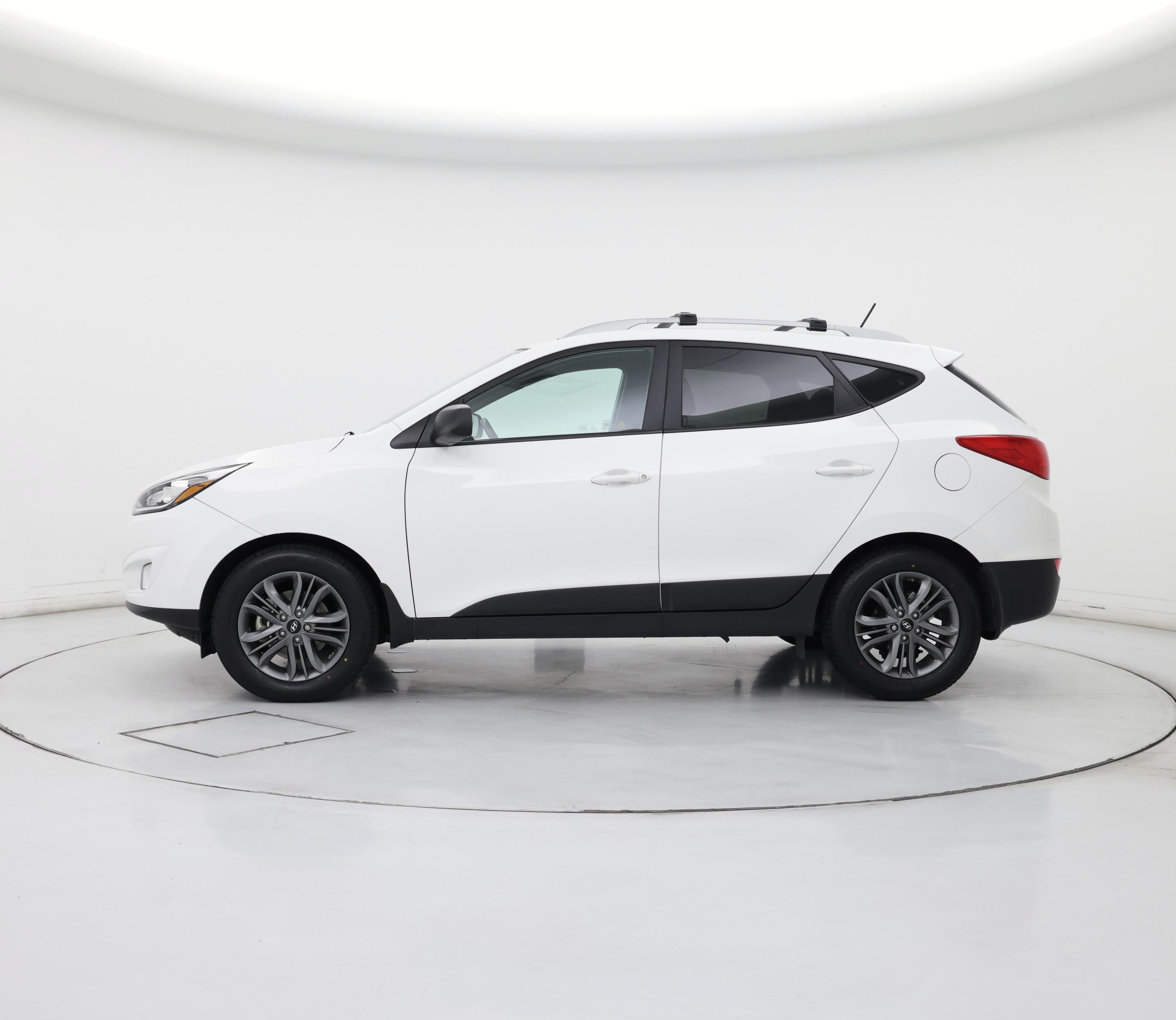 Thumbnail: 2015 Hyundai Tucson - 3