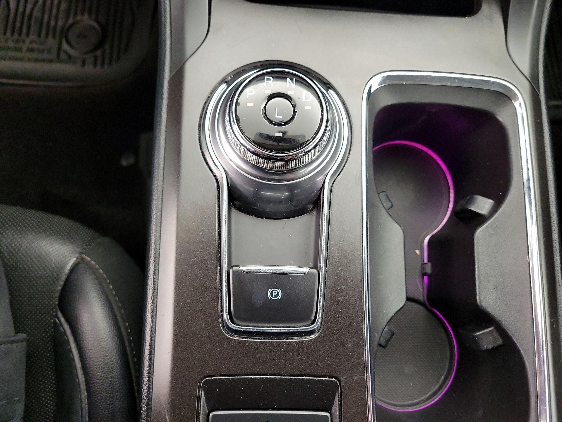 Thumbnail: 2017 Ford Fusion - 17