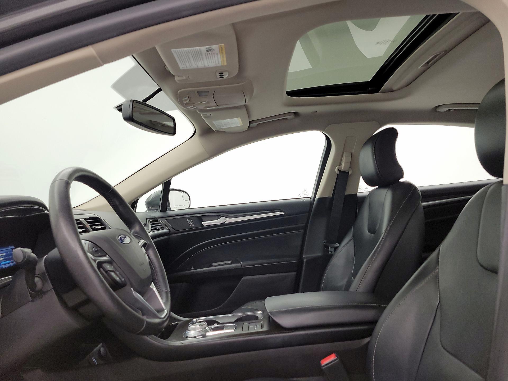Thumbnail: 2017 Ford Fusion - 19