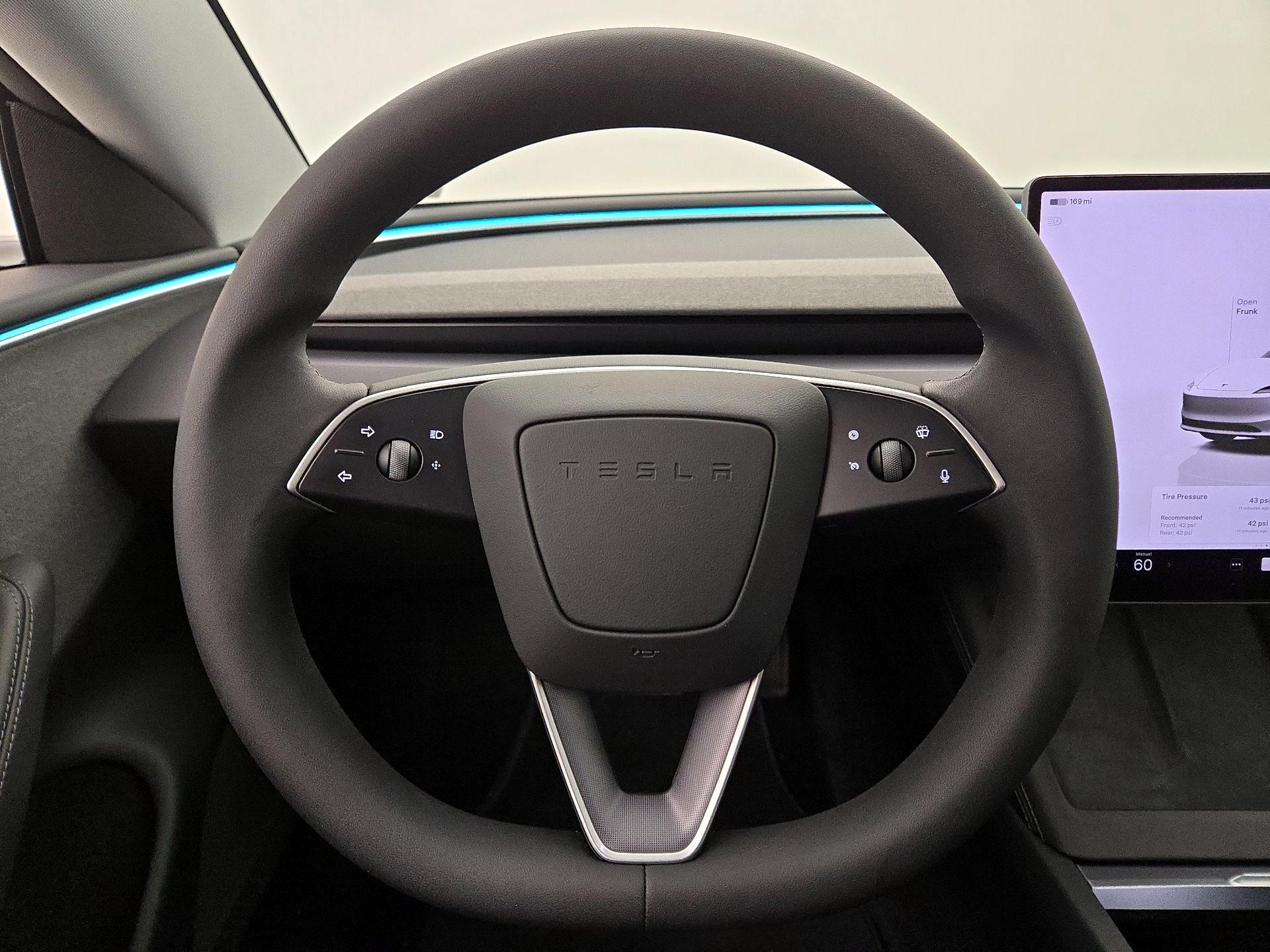 Thumbnail: 2025 Tesla Model 3 - 10