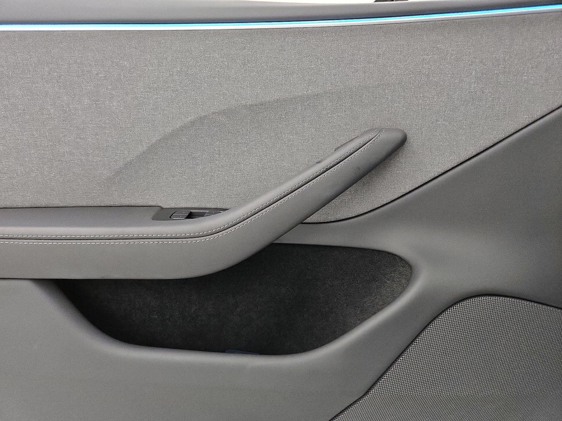 Thumbnail: 2025 Tesla Model 3 - 12