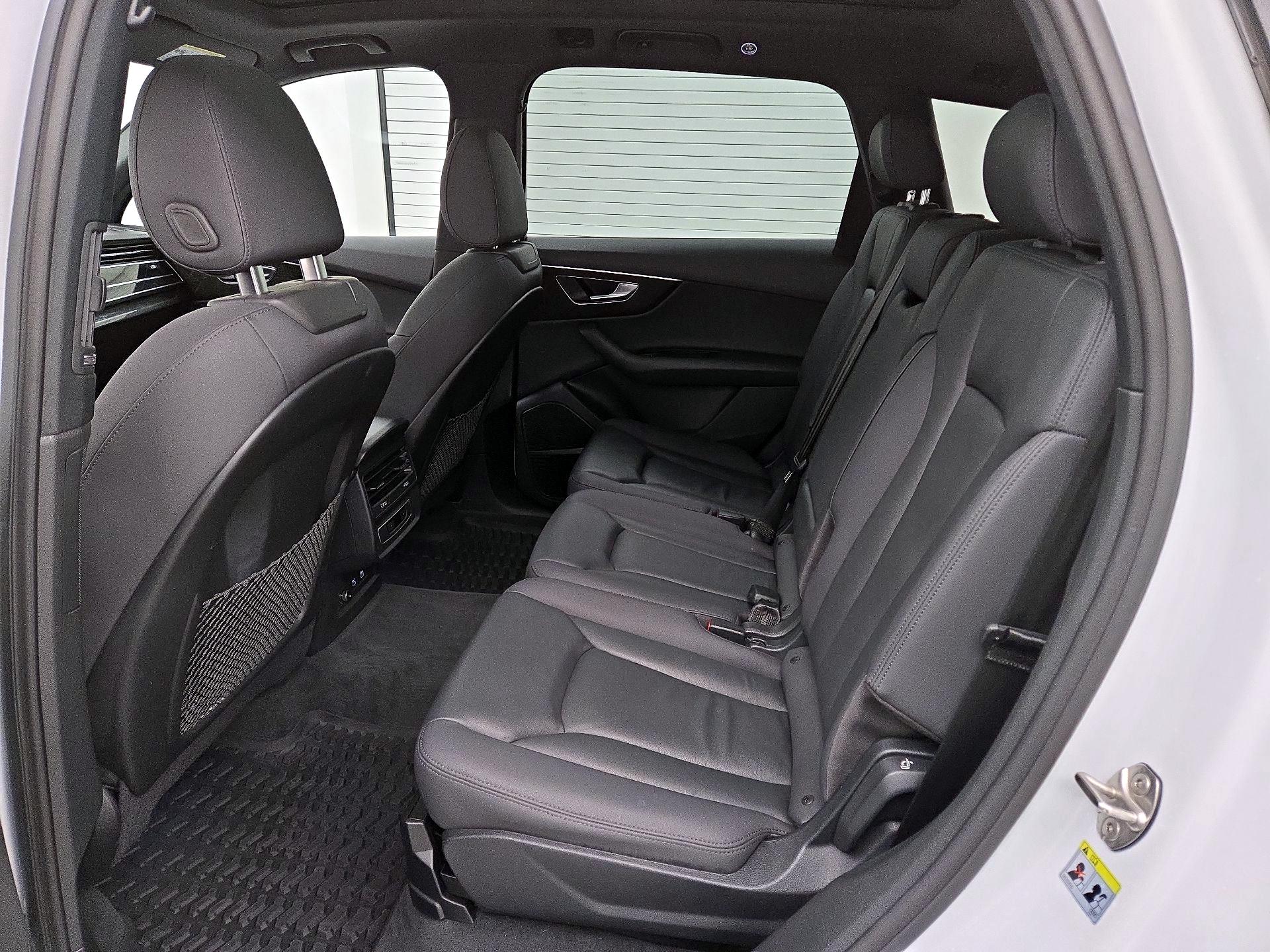 Thumbnail: 2021 Audi Q7 - 18