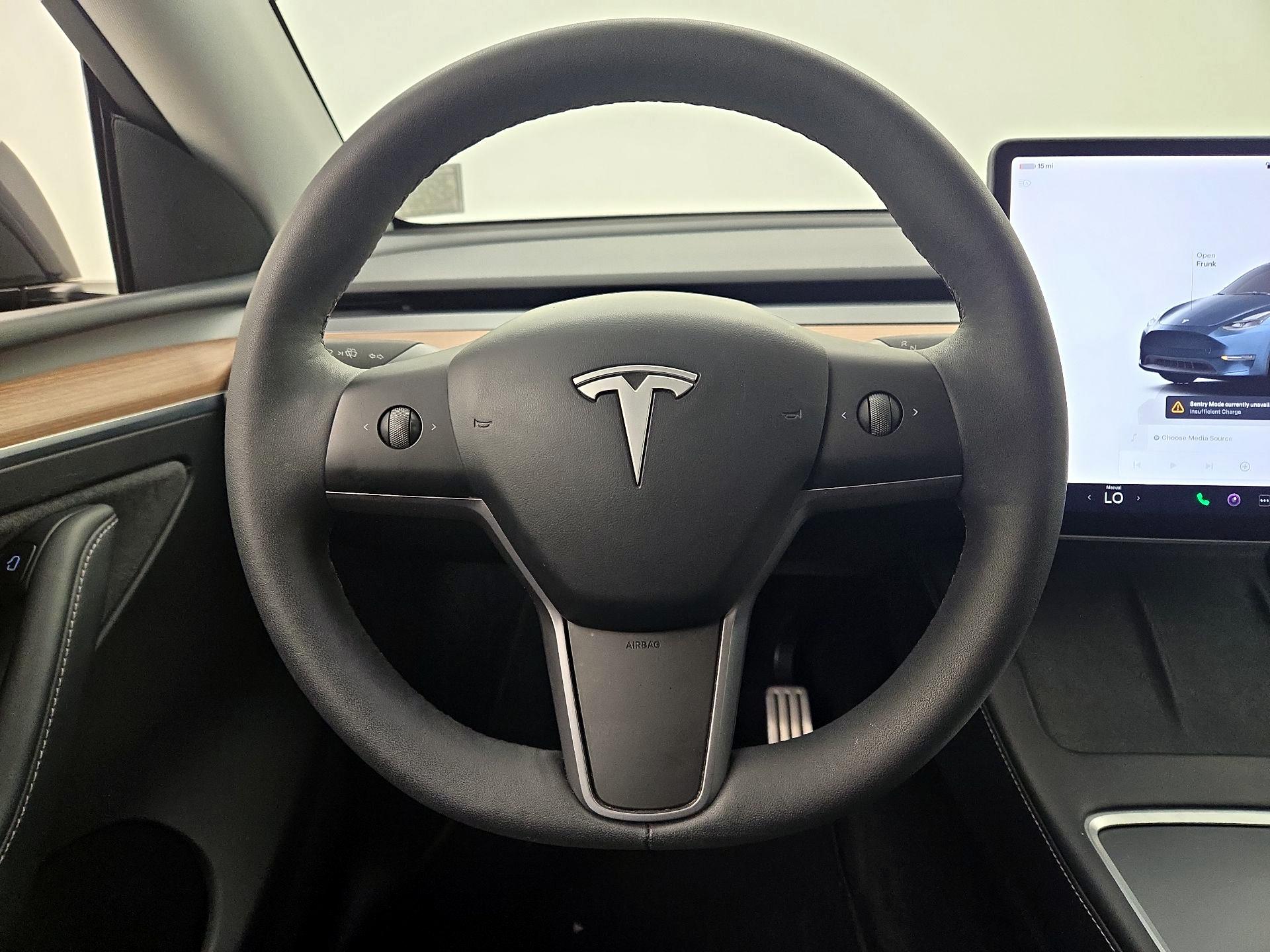 Thumbnail: 2025 Tesla Model Y - 10