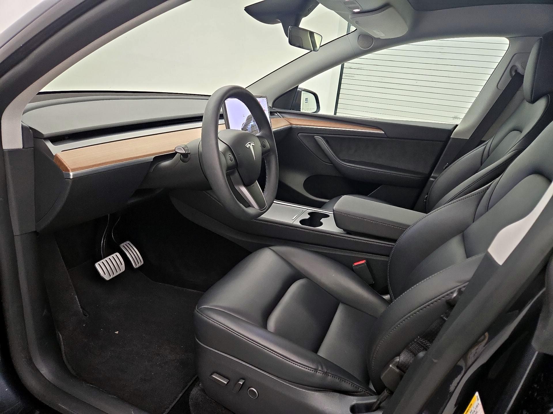 Thumbnail: 2025 Tesla Model Y - 11