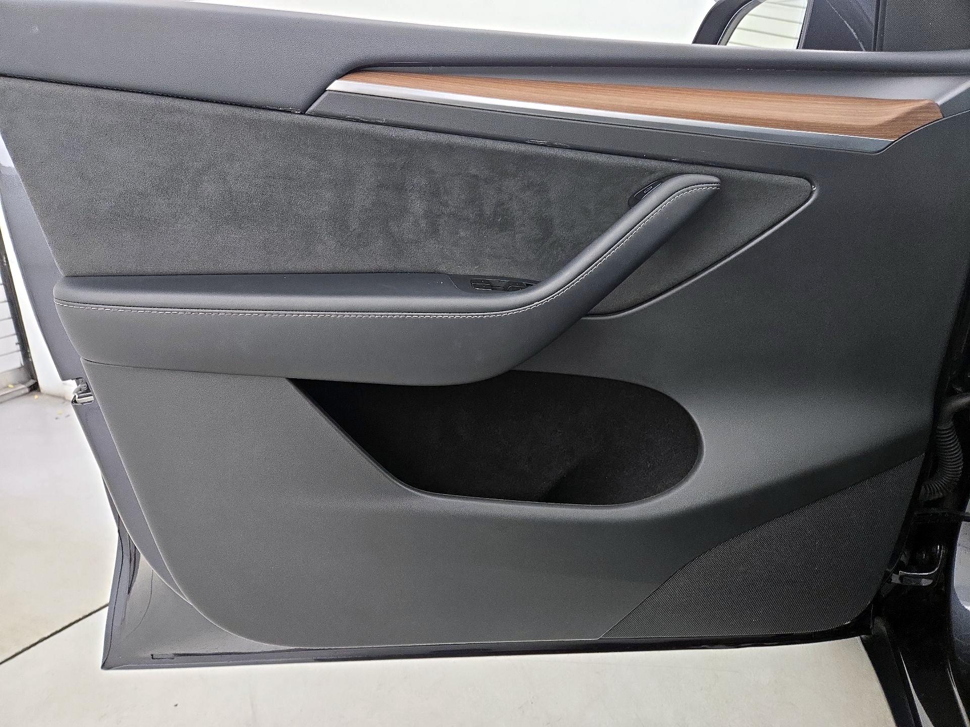 Thumbnail: 2025 Tesla Model Y - 12