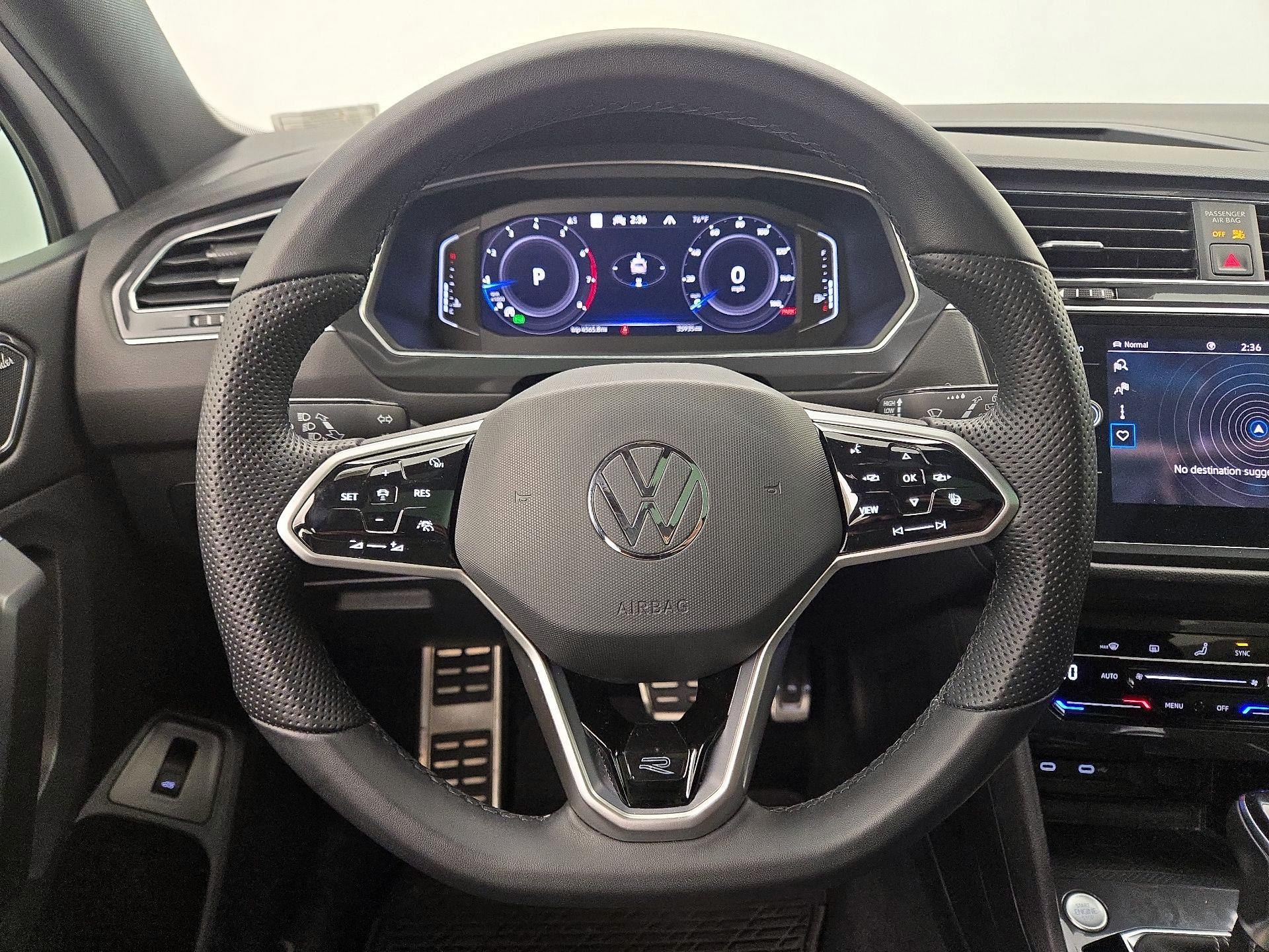 Thumbnail: 2022 Volkswagen Tiguan - 10