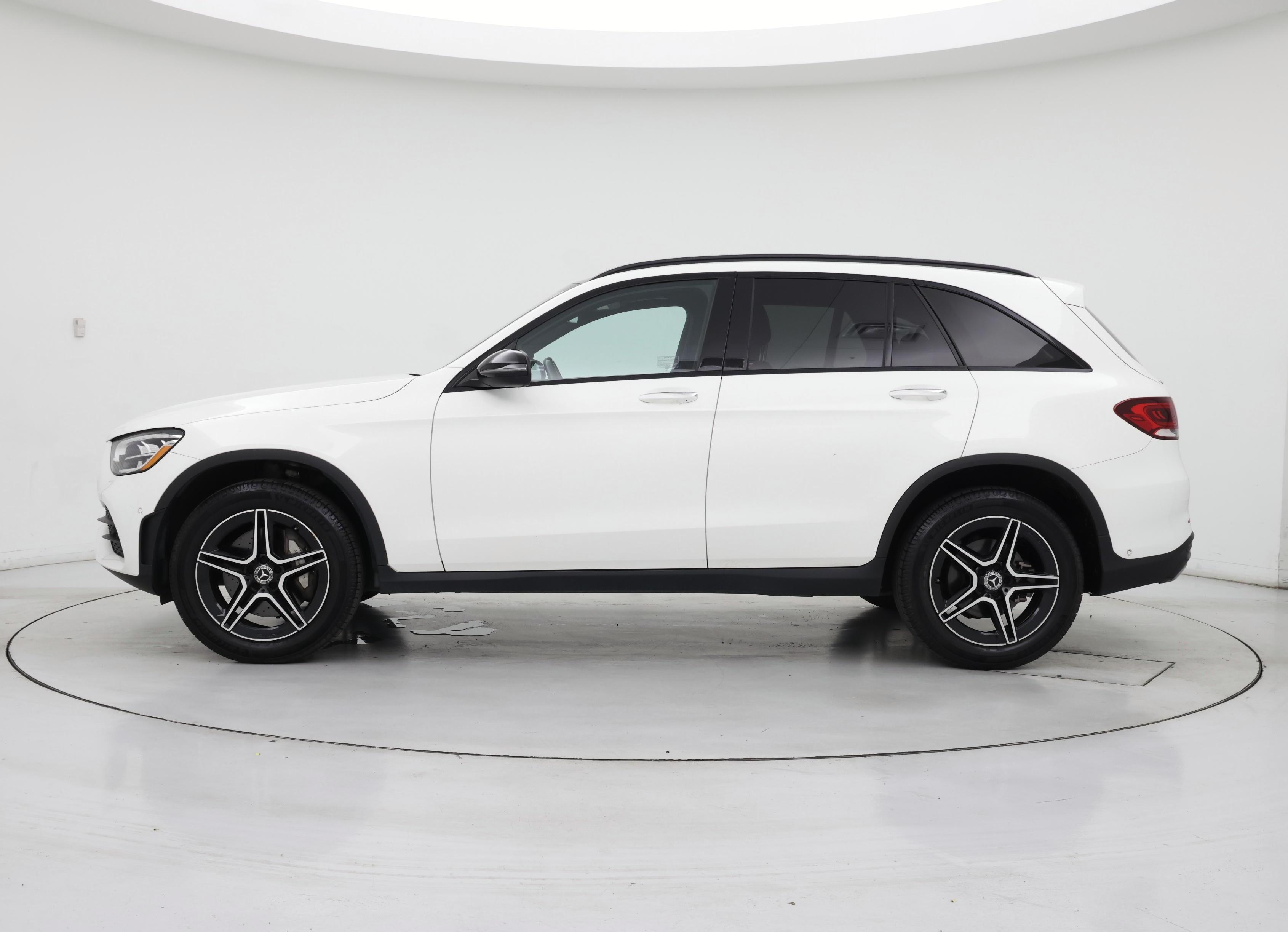 Thumbnail: 2022 Mercedes-Benz GLC - 3