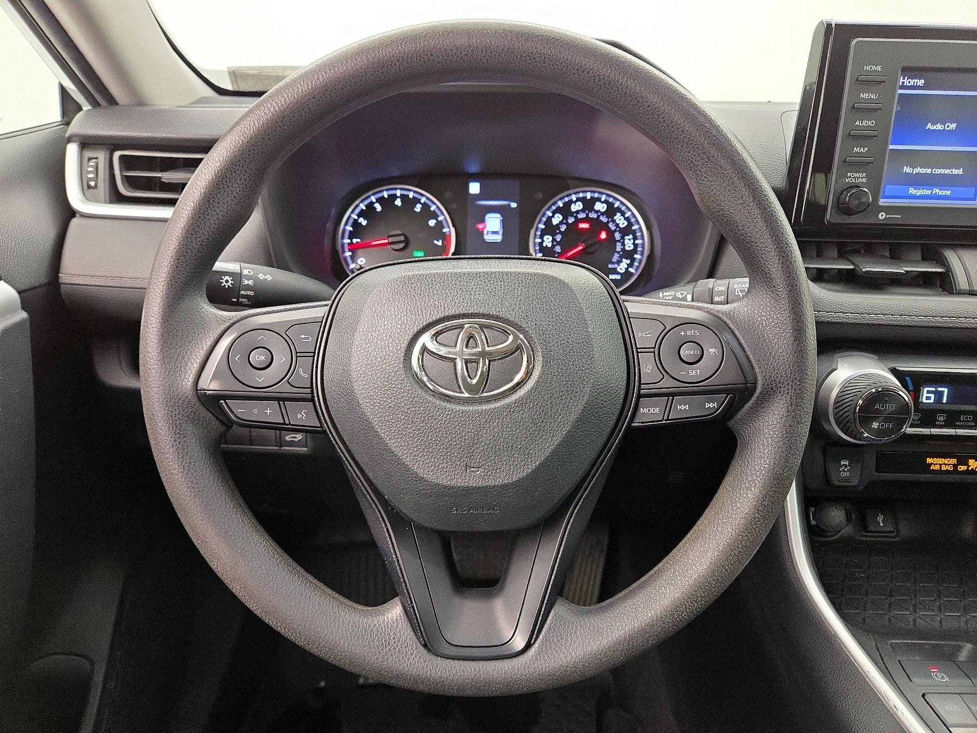 Thumbnail: 2022 Toyota RAV4 - 10