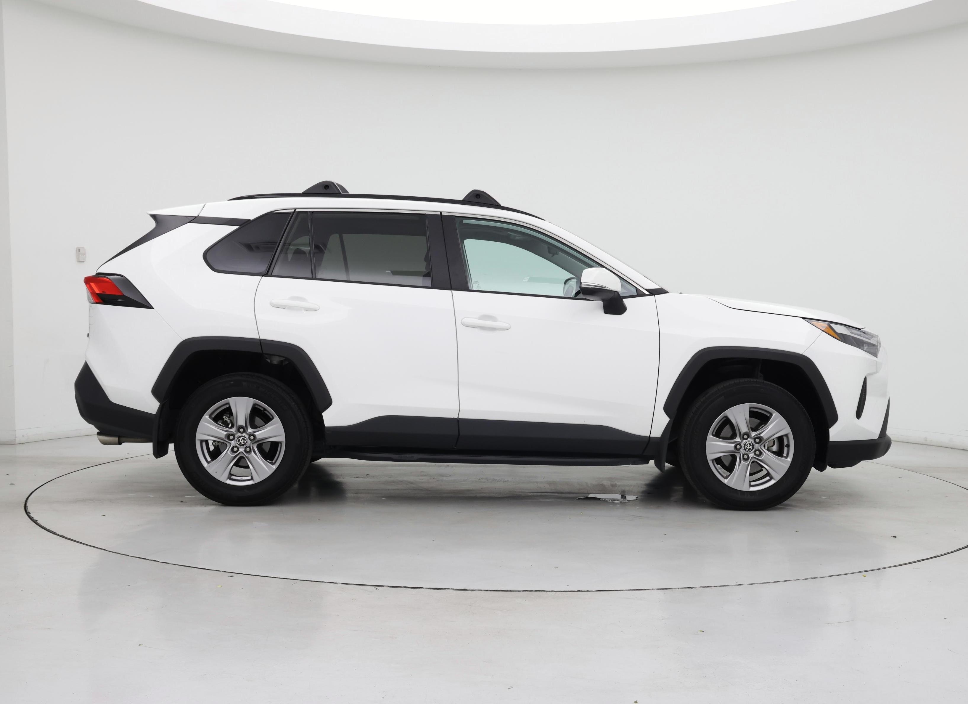 Thumbnail: 2022 Toyota RAV4 - 7