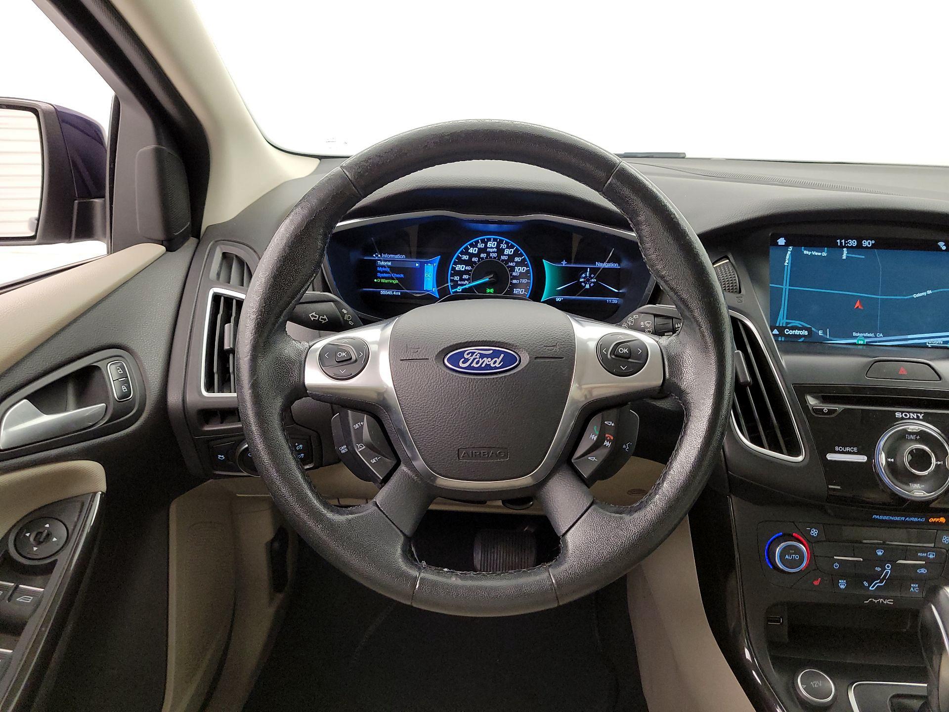 Thumbnail: 2016 Ford Focus - 10