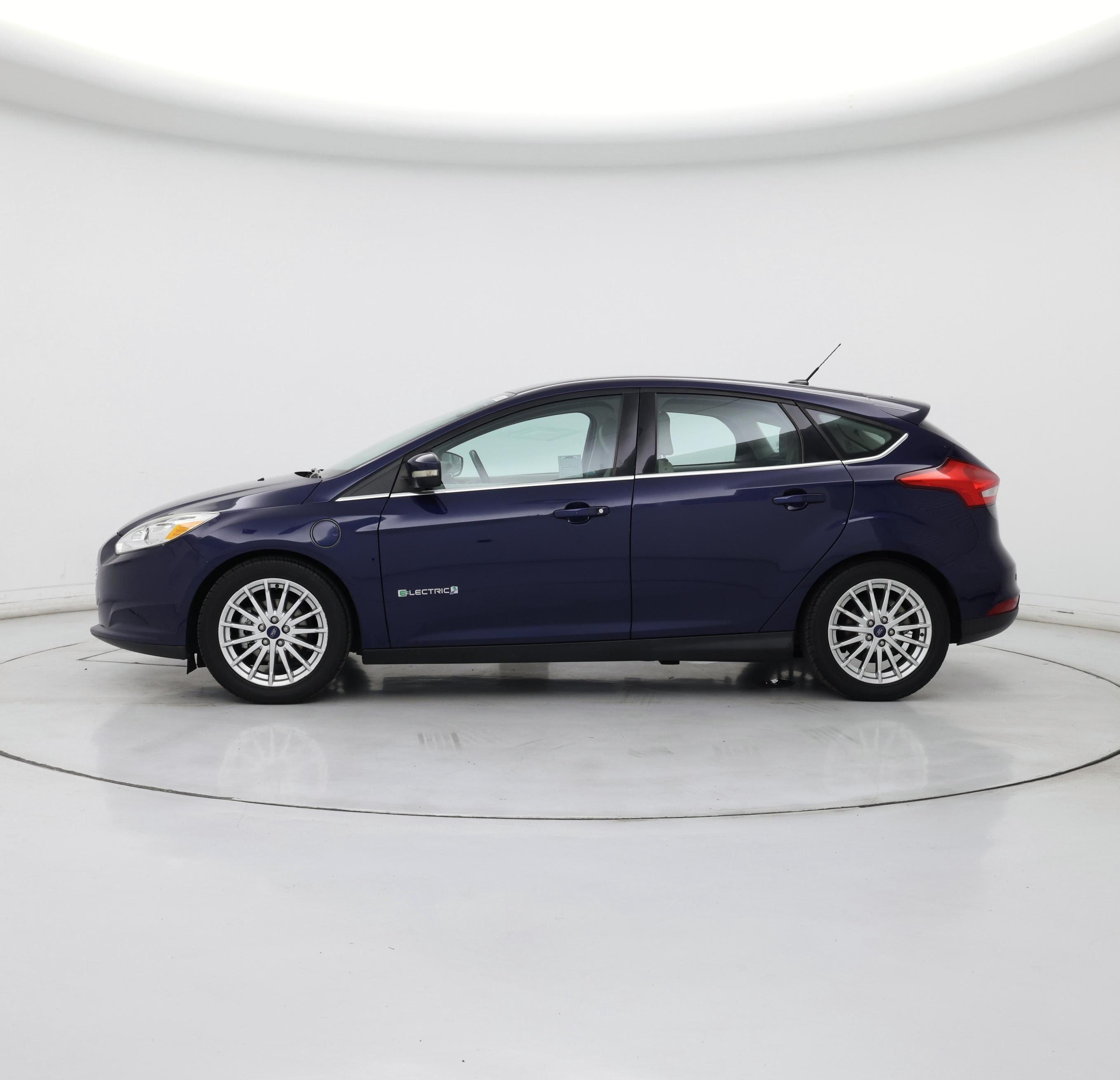 Thumbnail: 2016 Ford Focus - 3